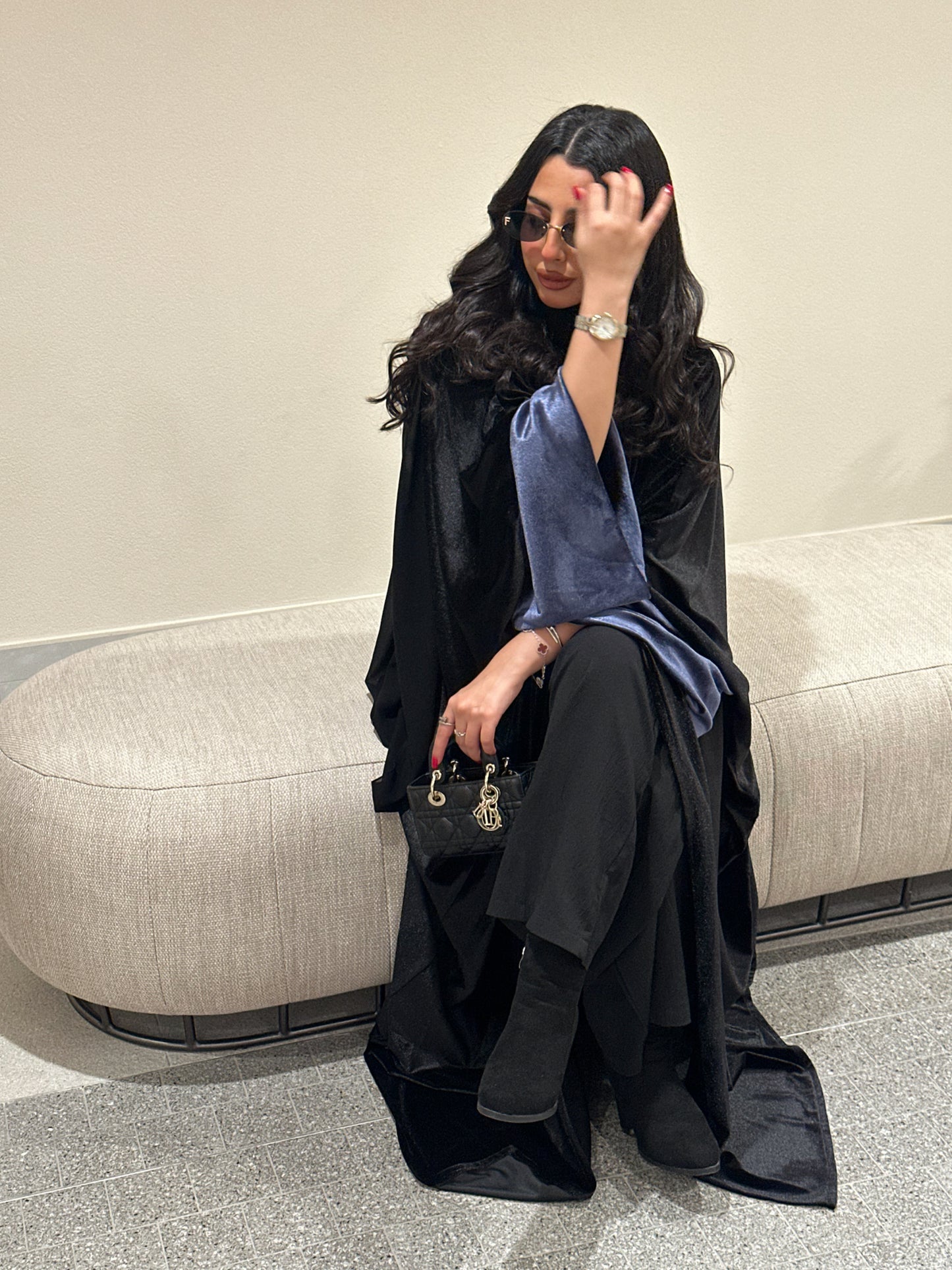 N116 - Velvet abaya
