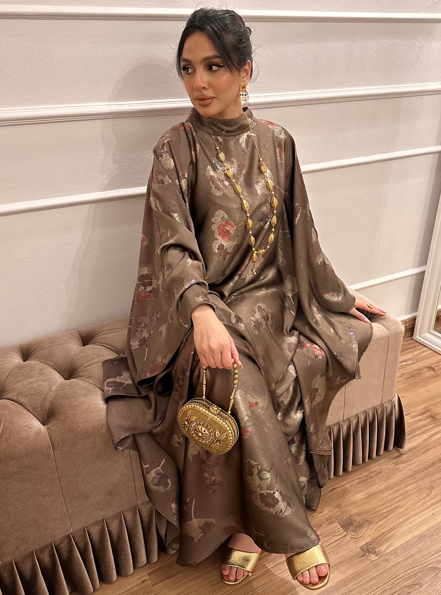 N079 - High neck kaftan