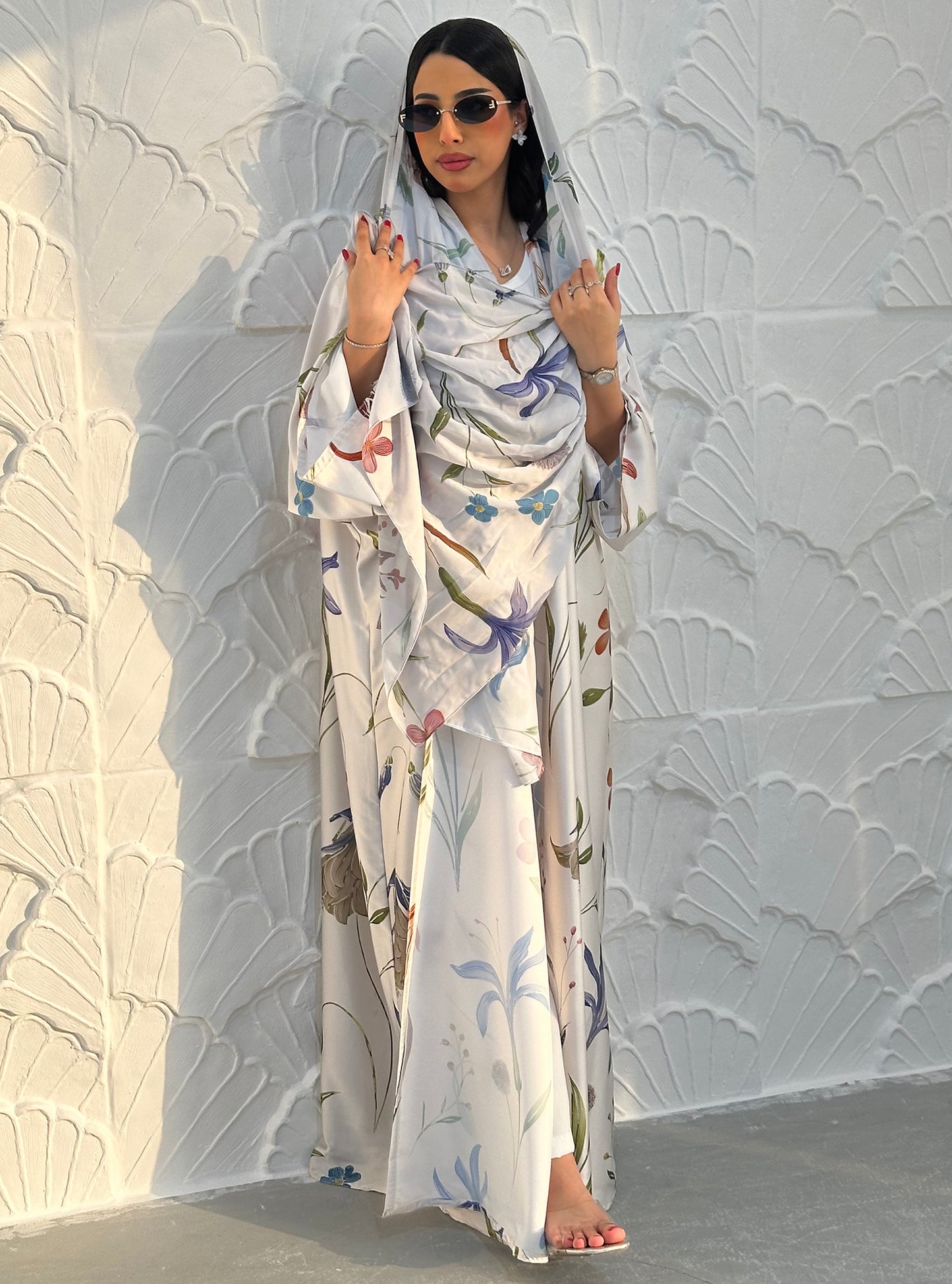 N097 - Floral A cut off white abaya