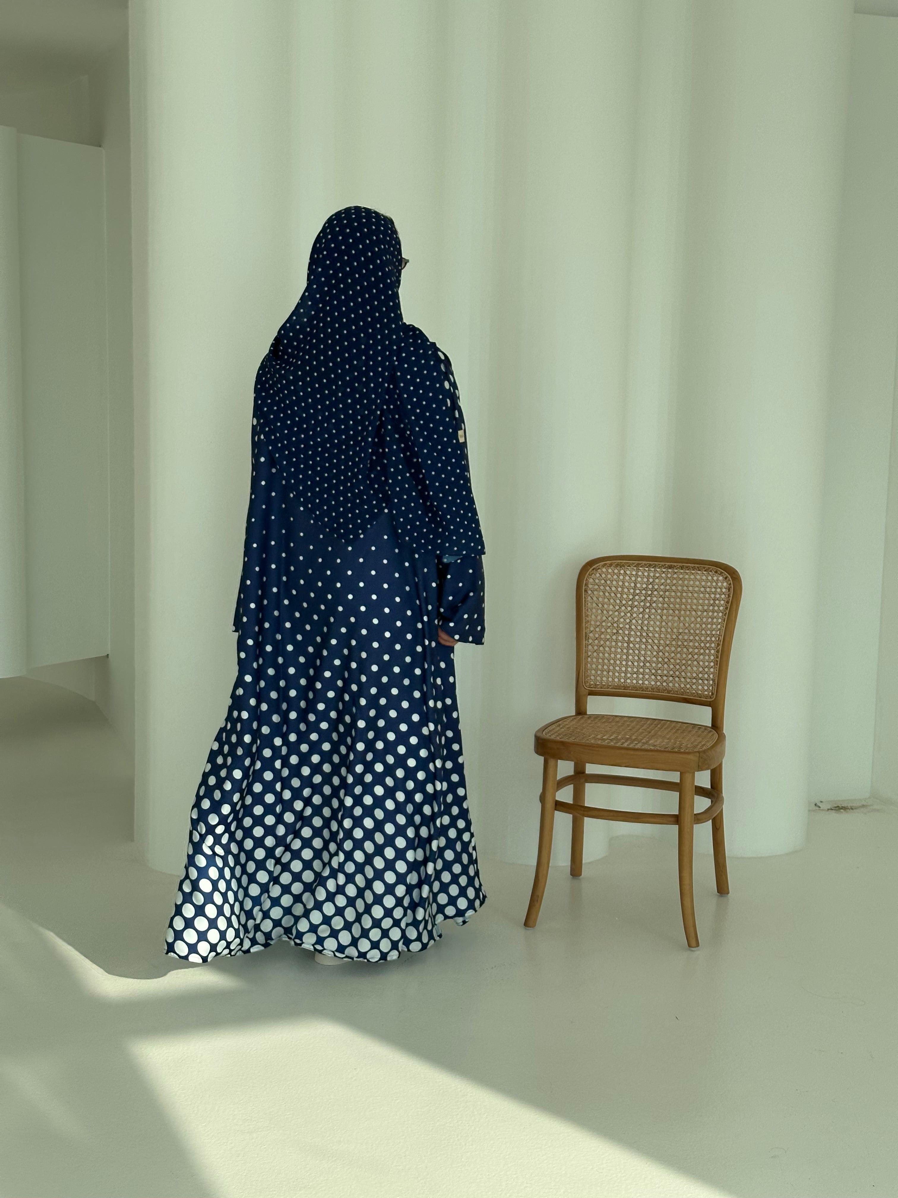 N102 - Polka Dots abaya
