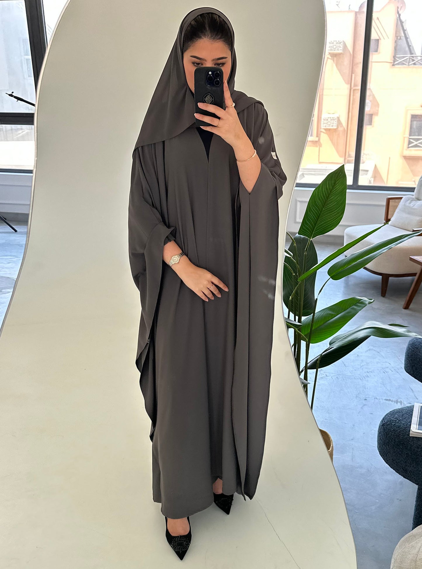 N058 - Grey butterfly abaya