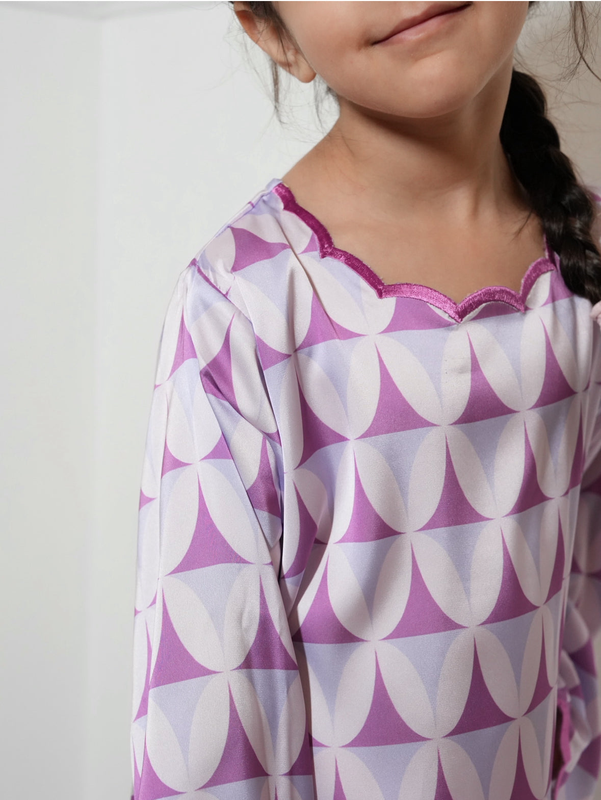 N145 - Girls kaftan