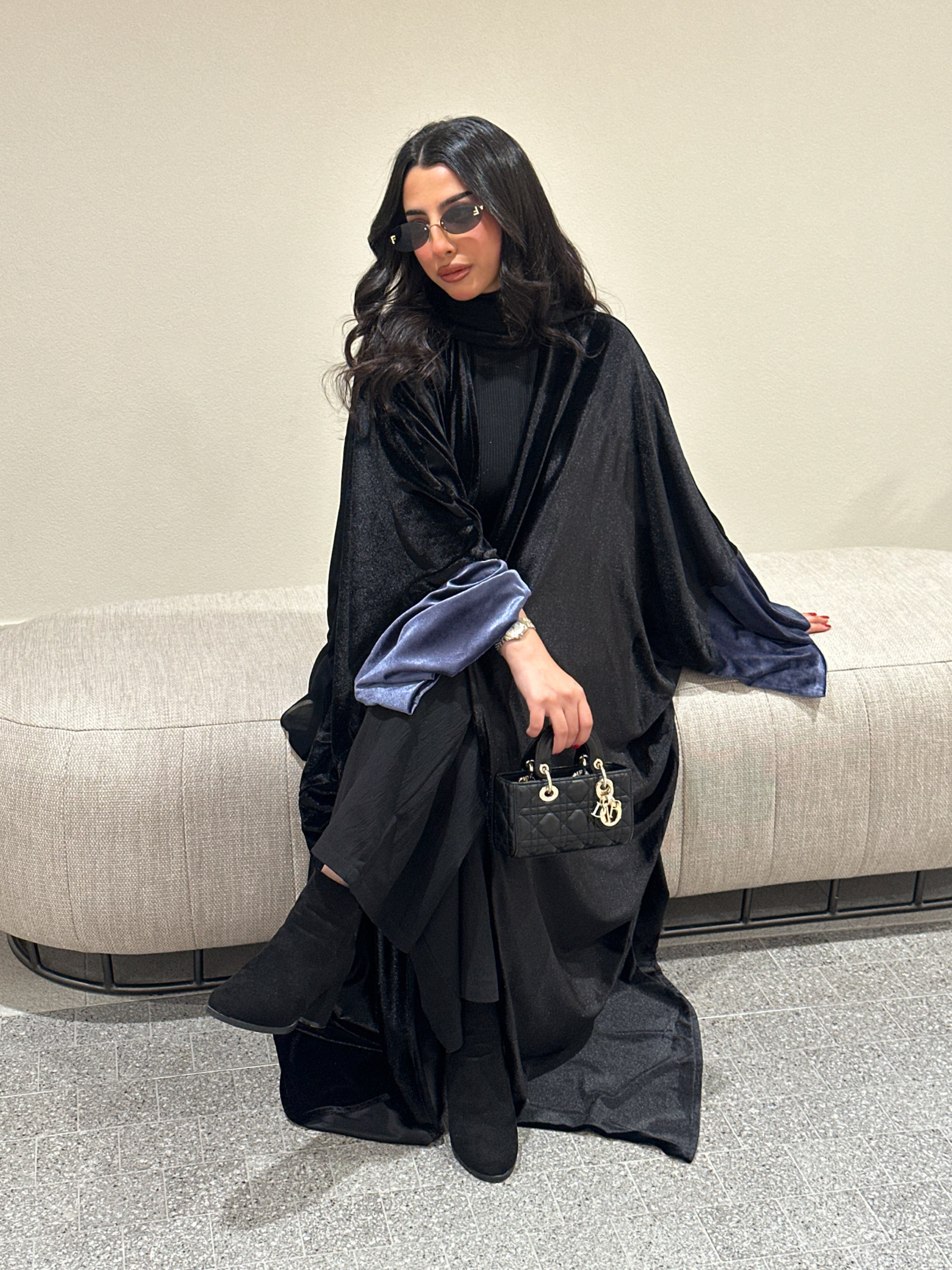 N116 - Velvet abaya