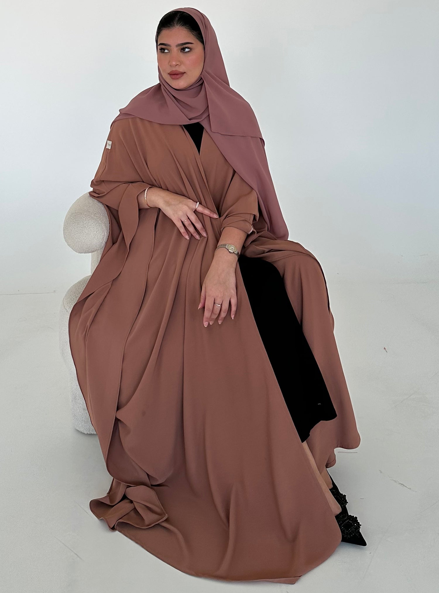 N055 - Peachy butterfly abaya