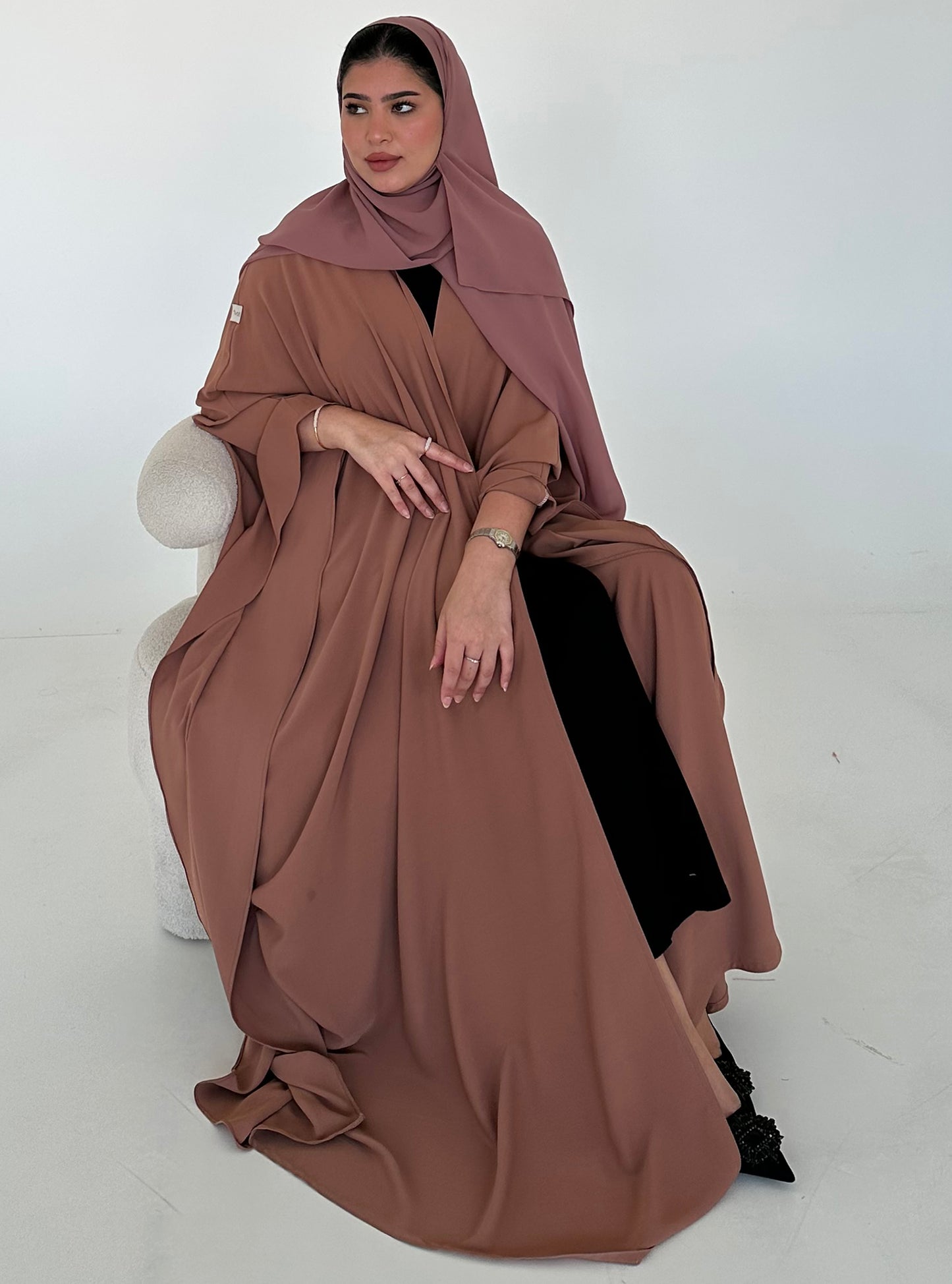 N055 - Peachy butterfly abaya
