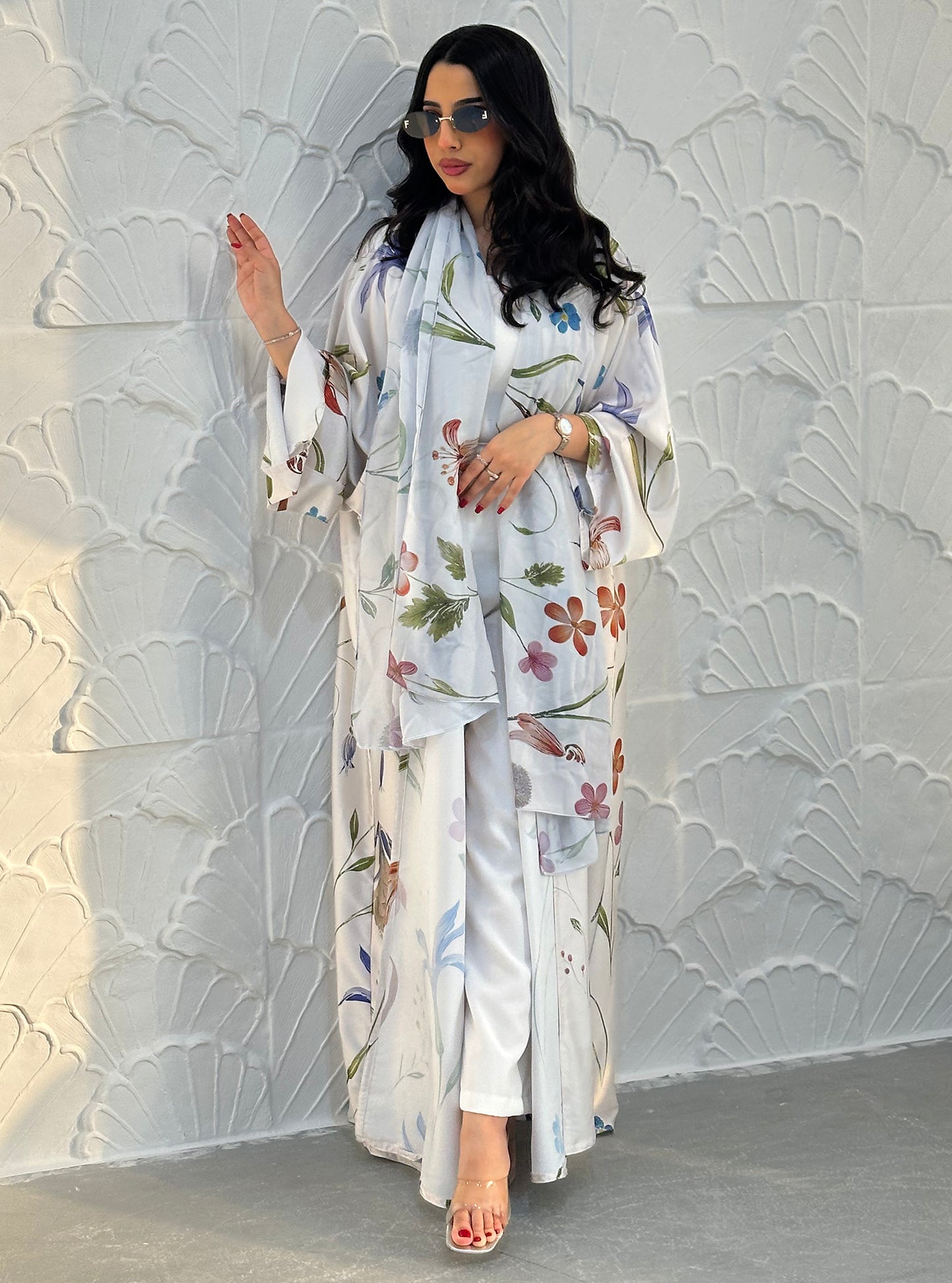 N097 - Floral A cut off white abaya