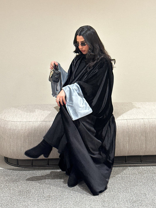 N114 - Velvet abaya