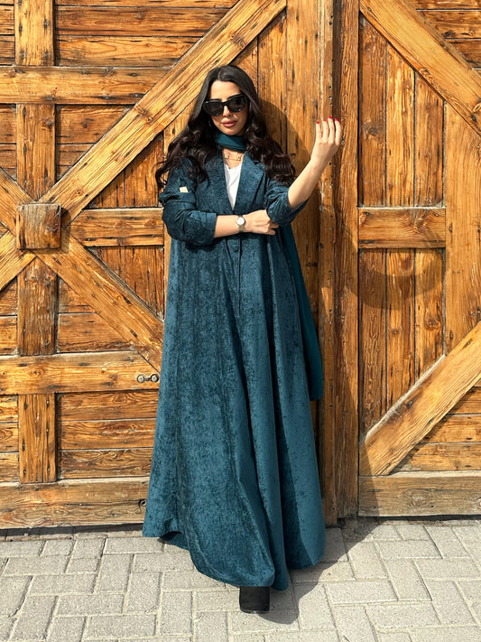 N123 - Velvet abaya