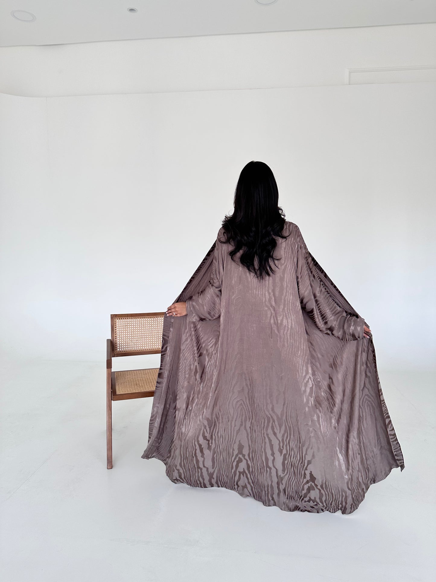 N052 - Brown on grey silk jacquard
