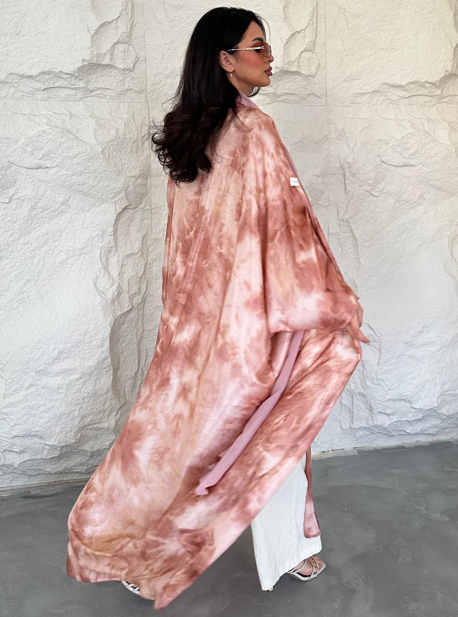 N045 -Peach tie die abaya