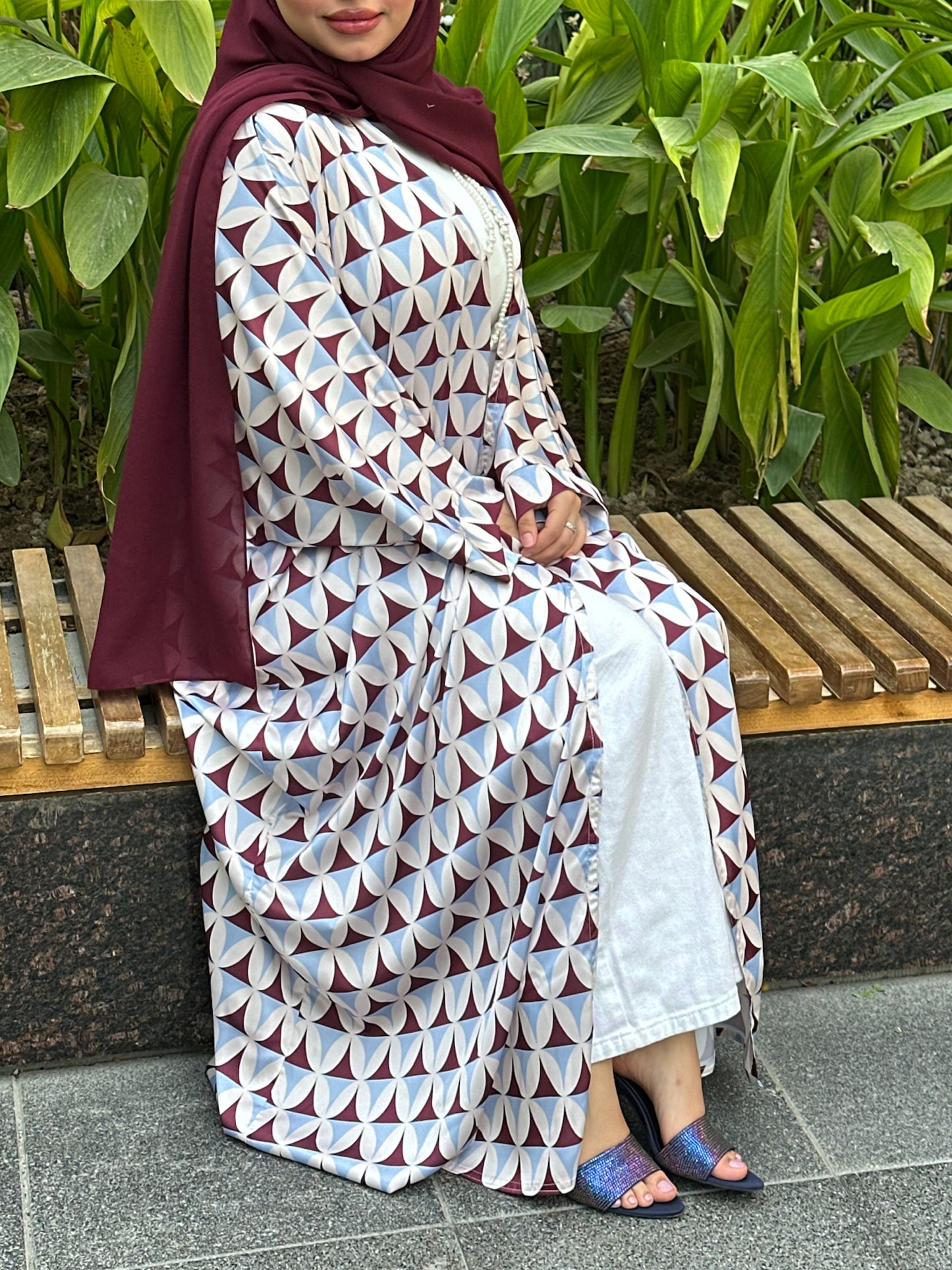N133 - Triangles abaya