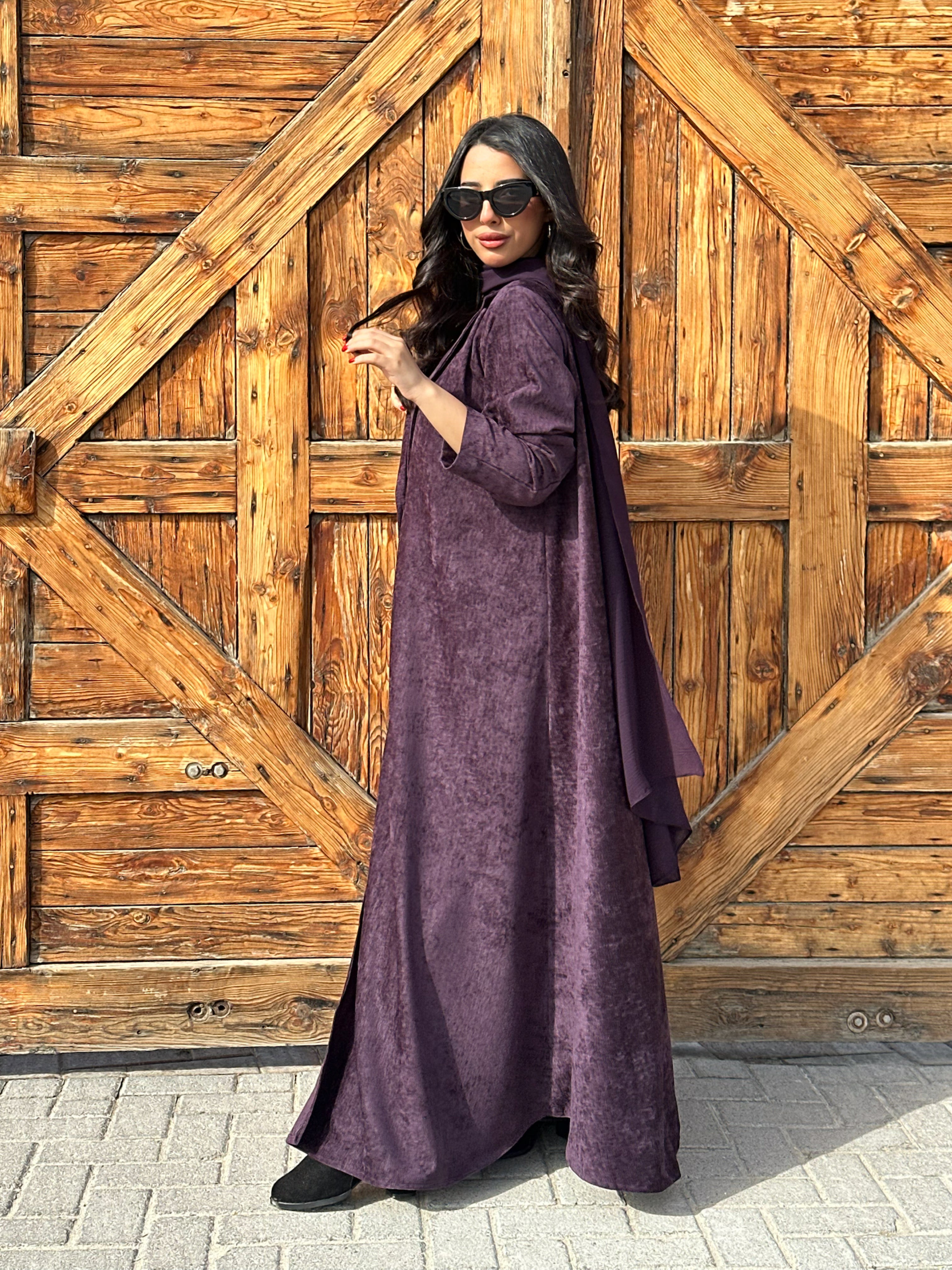 N0125 - Velvet abaya