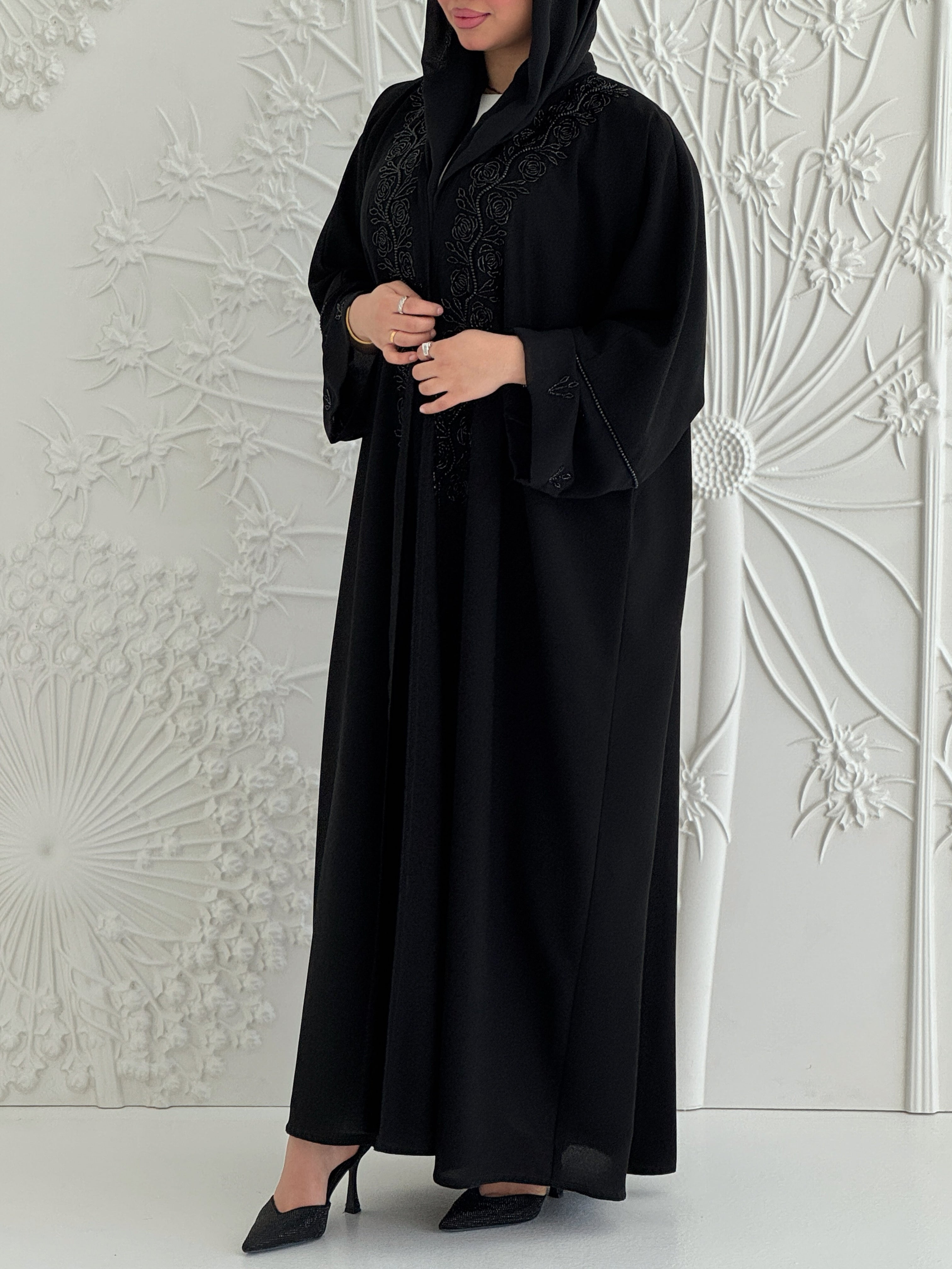 N111 - Black shak abaya