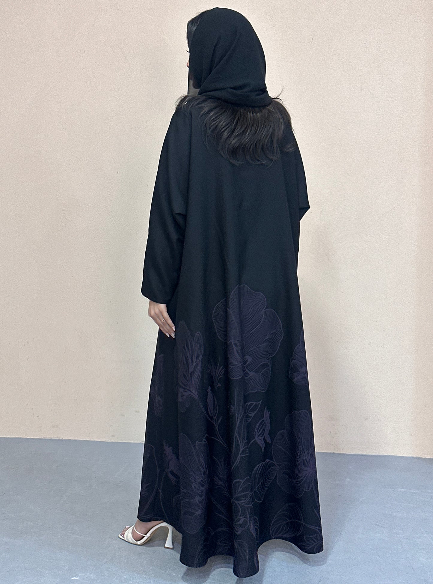 N080 - Classy floral print abaya