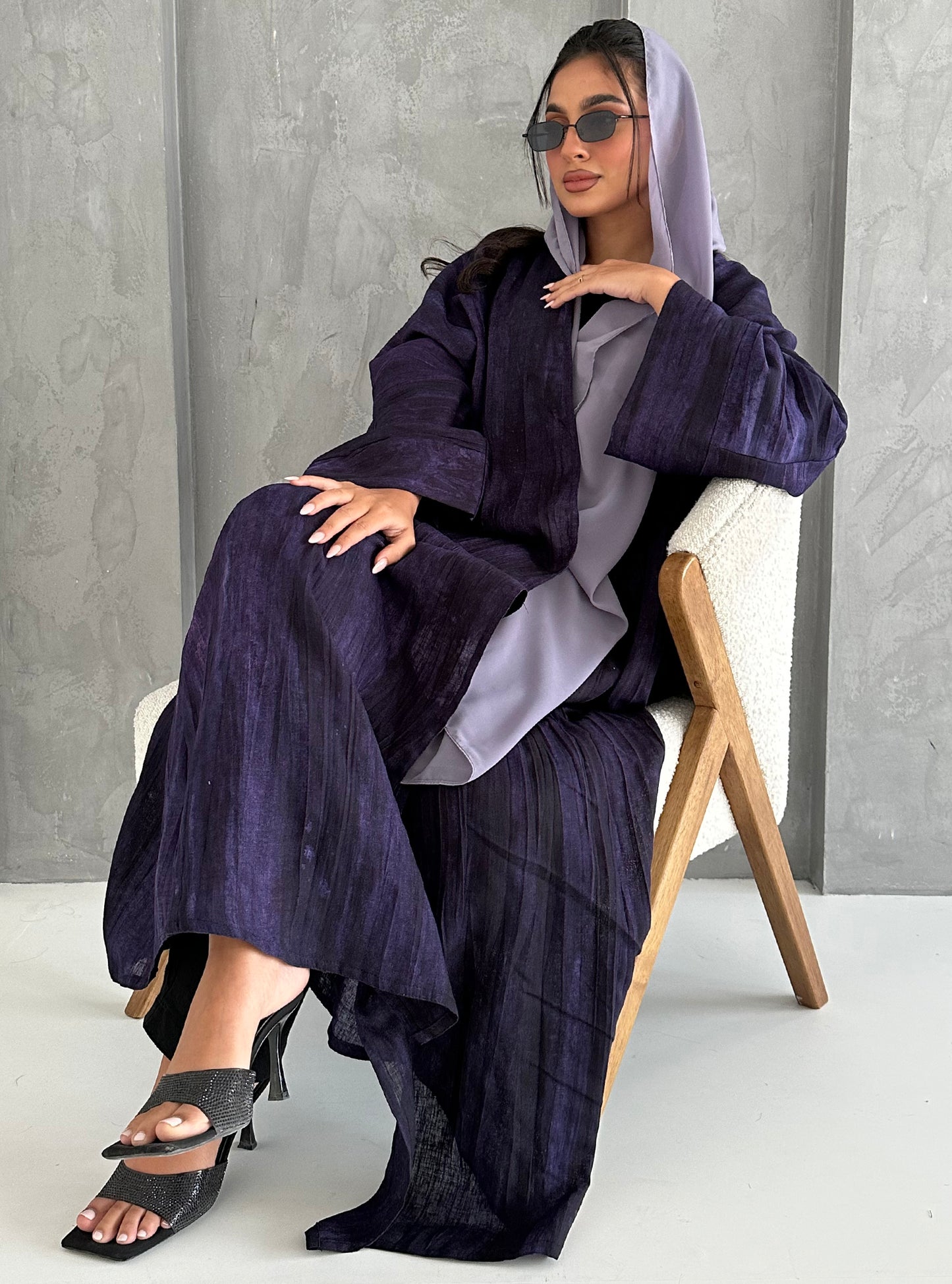 N024 - Purple pleated linen abaya