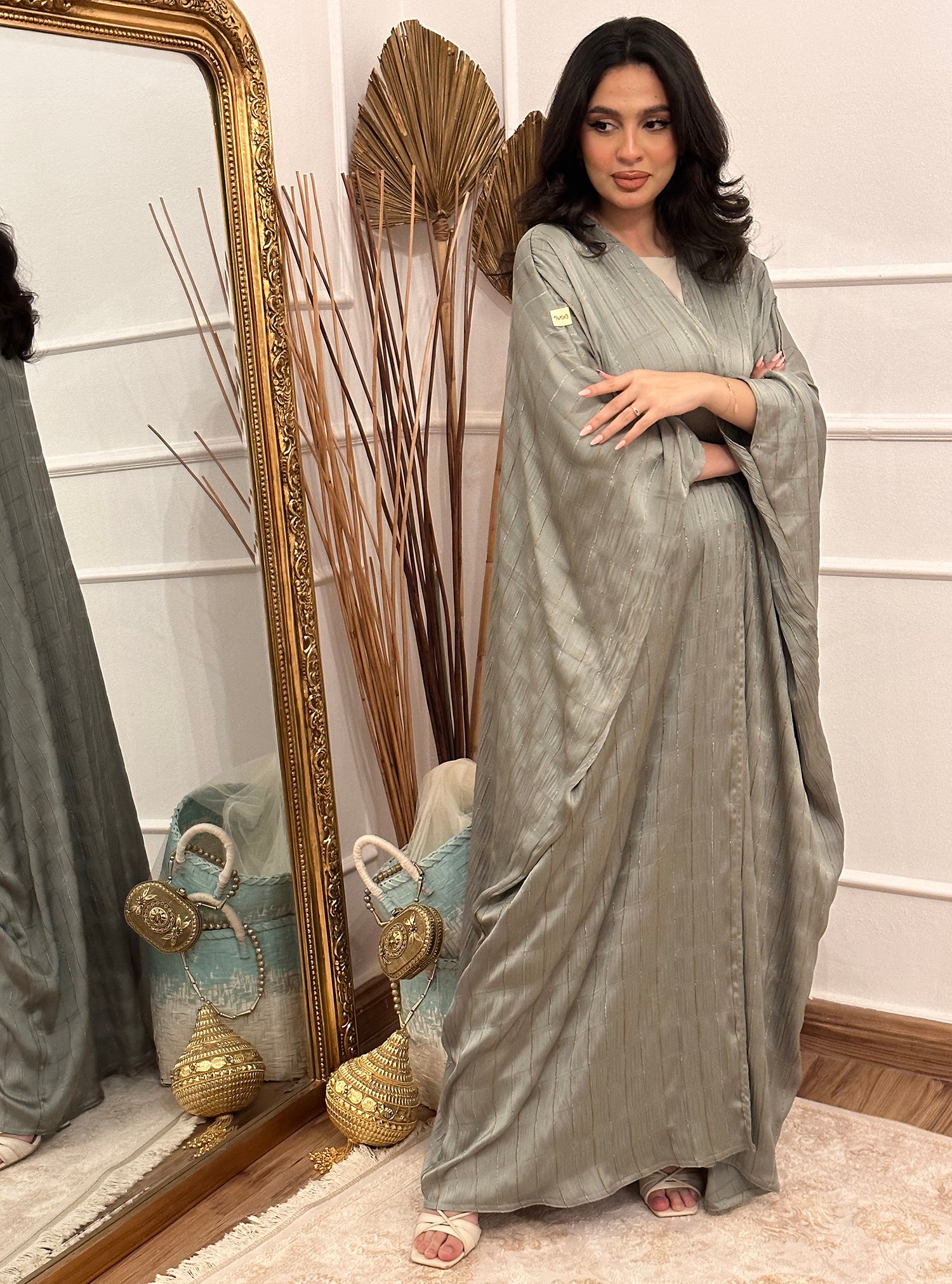 N076 - Glittery green abaya
