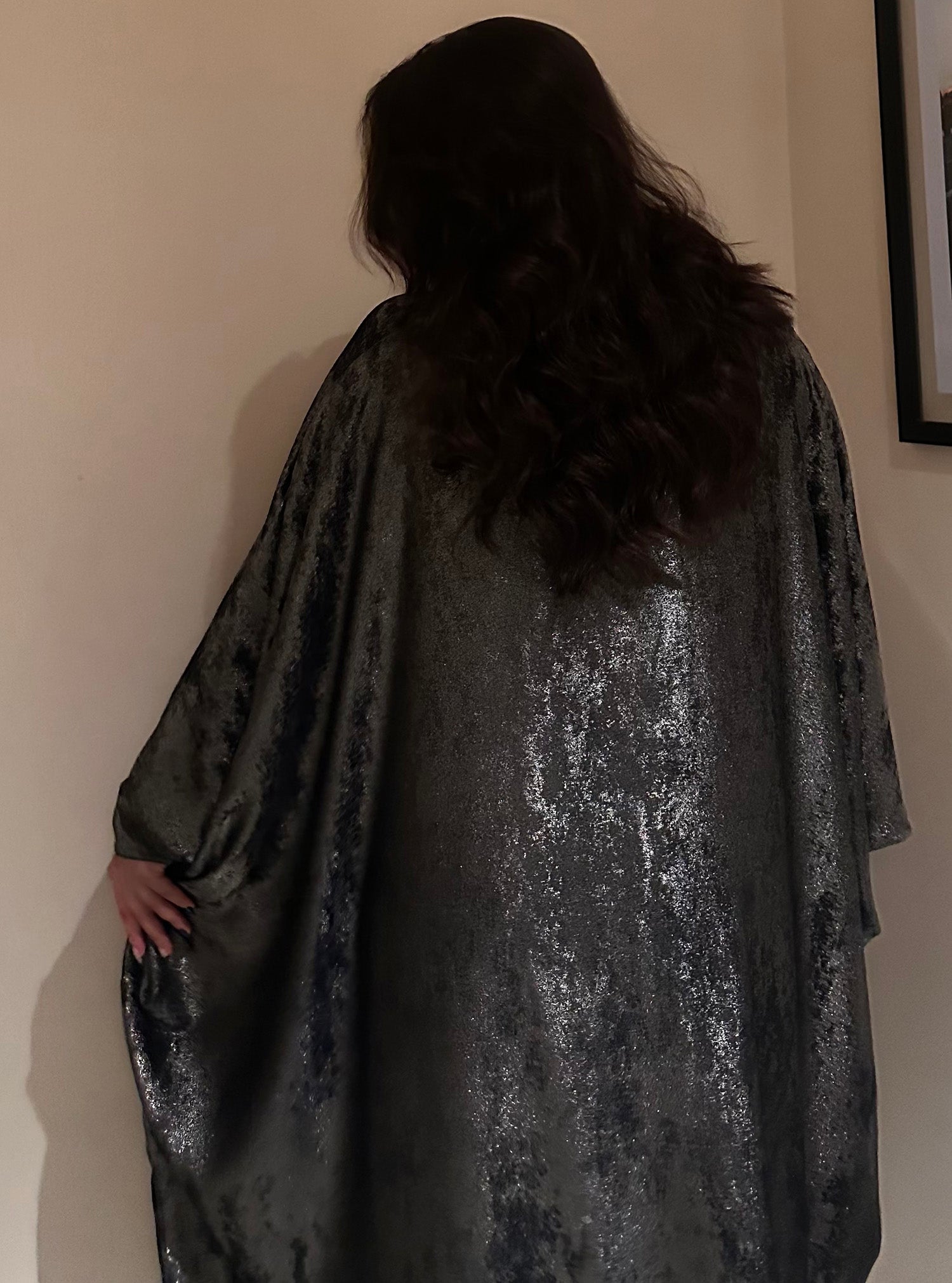 N048 - Navy shiny organza abaya