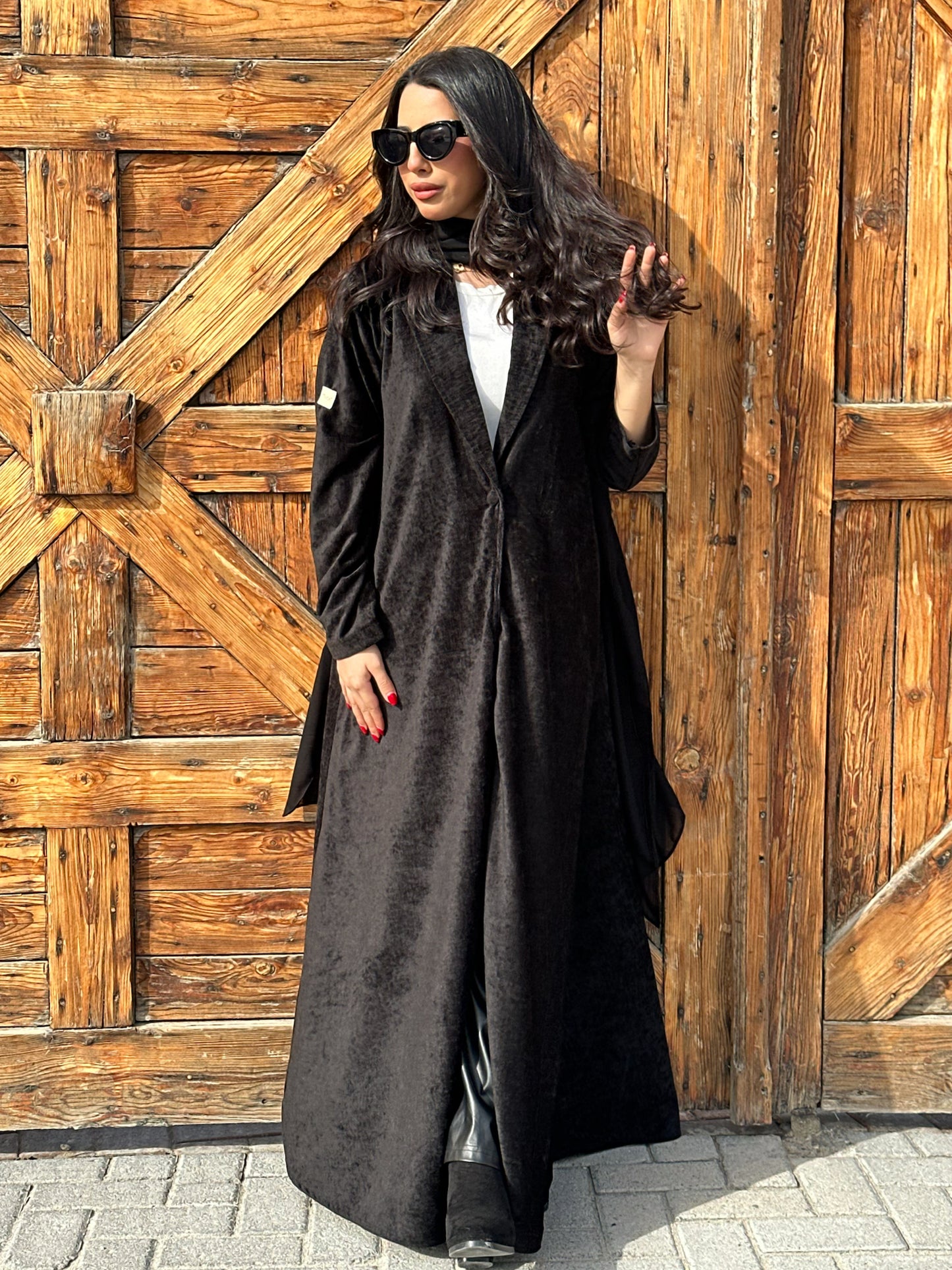 N126 - Velvet abaya