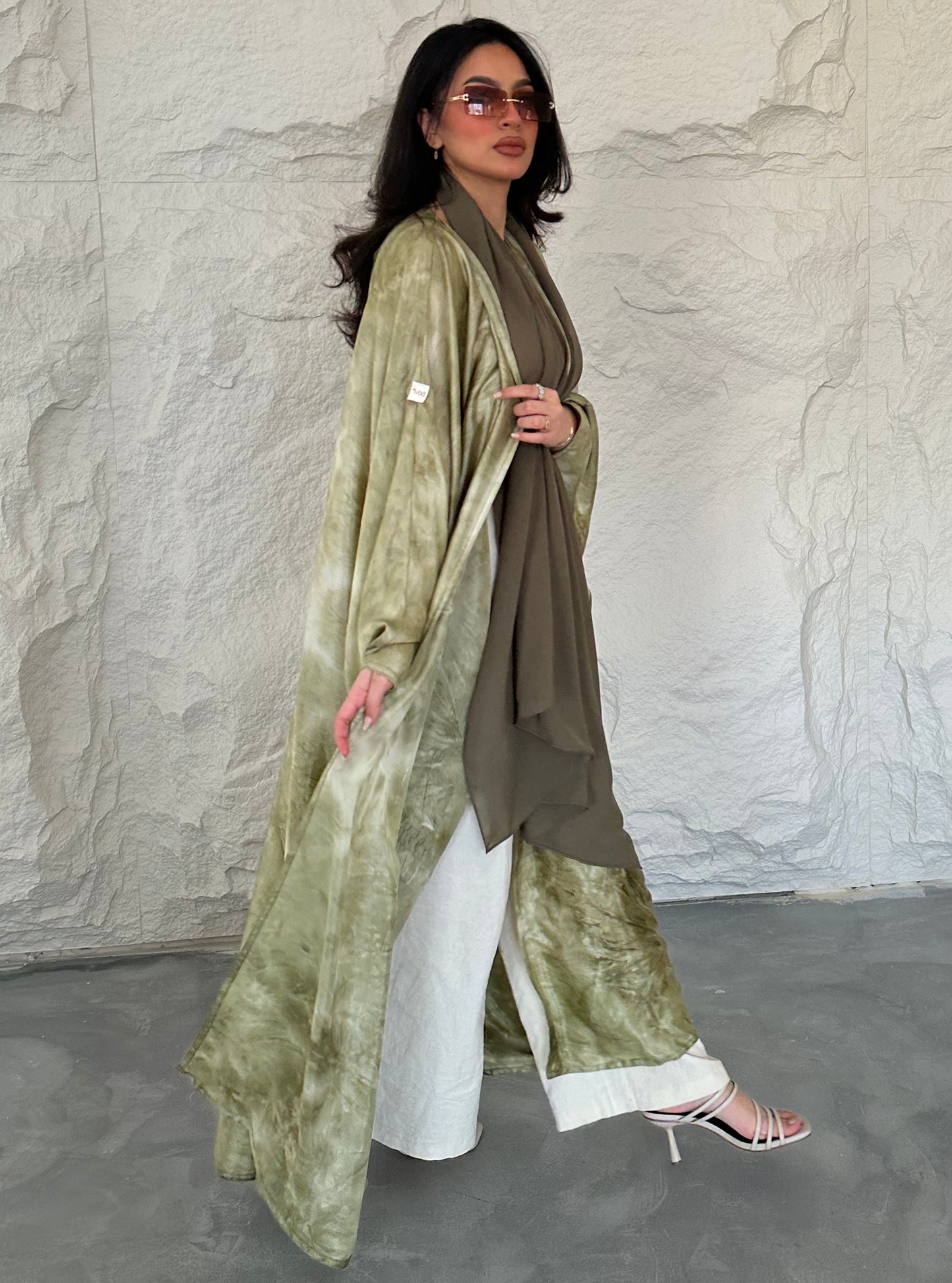 N044 - Green tie die abaya