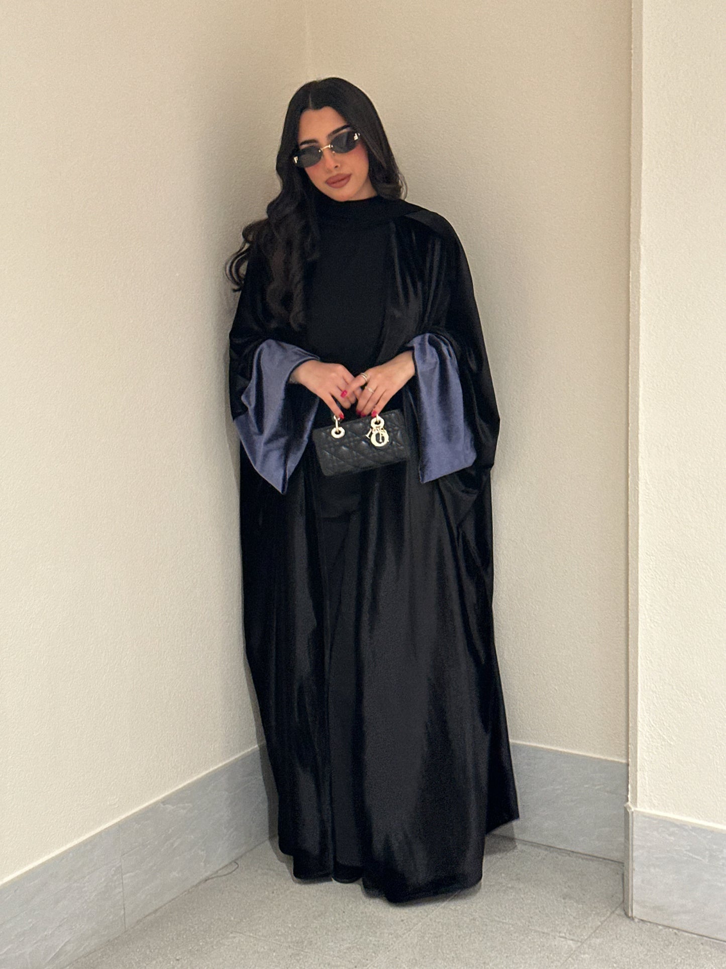 N116 - Velvet abaya