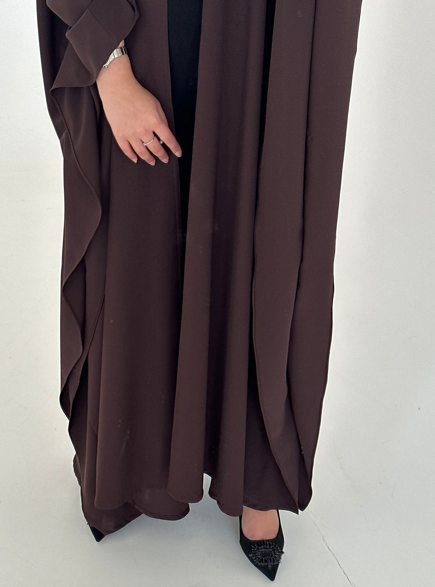 N057 - Brown butterfly abaya