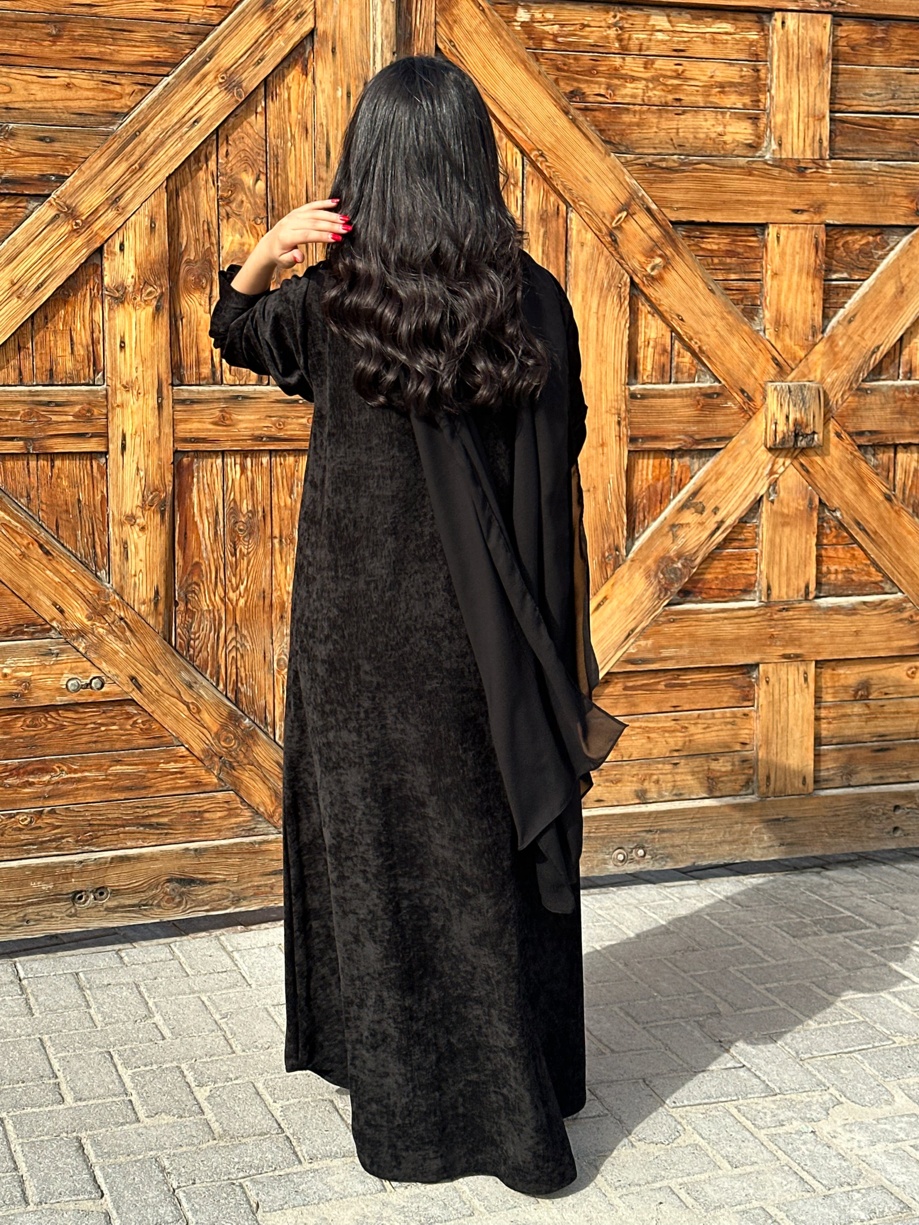 N126 - Velvet abaya