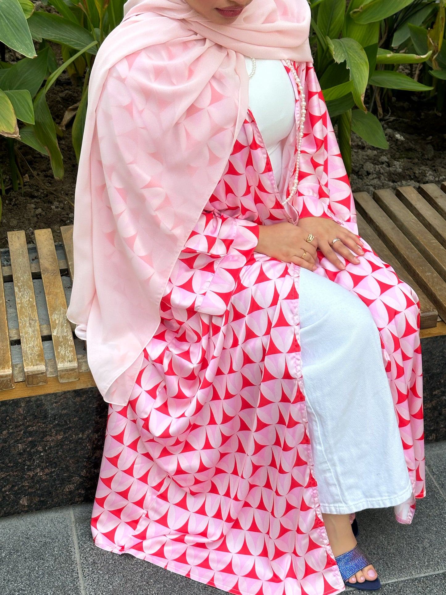 N136 - Triangles abaya