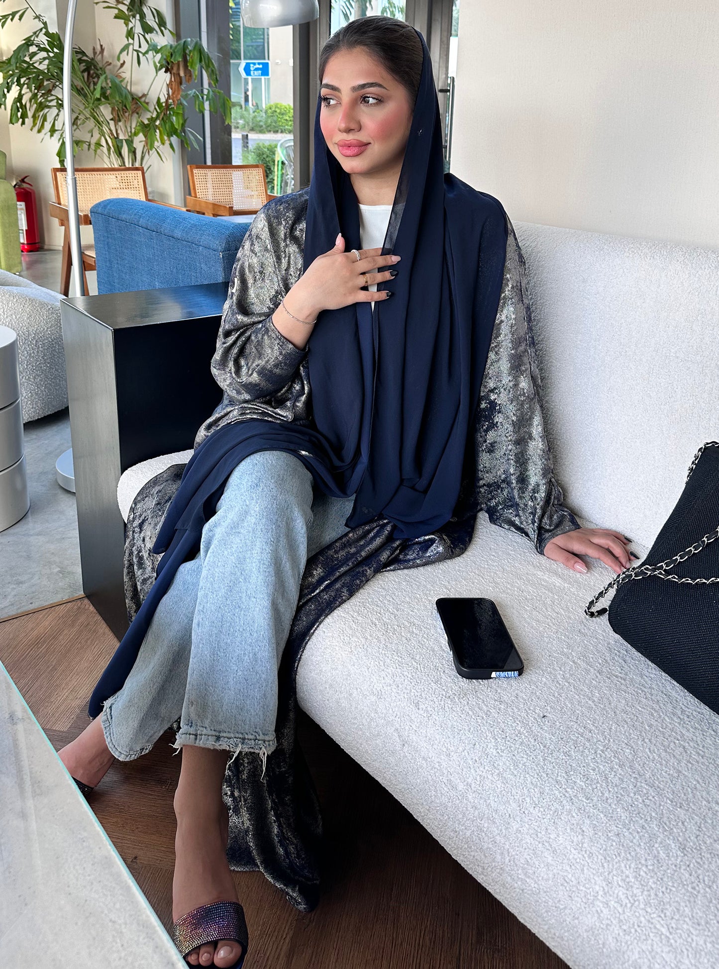 N048 - Navy shiny organza abaya