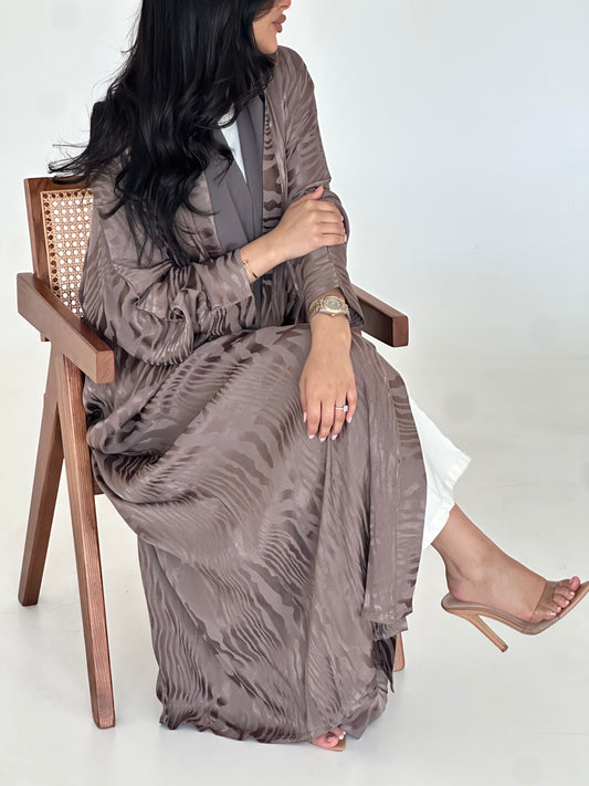 N052 - Brown on grey silk jacquard