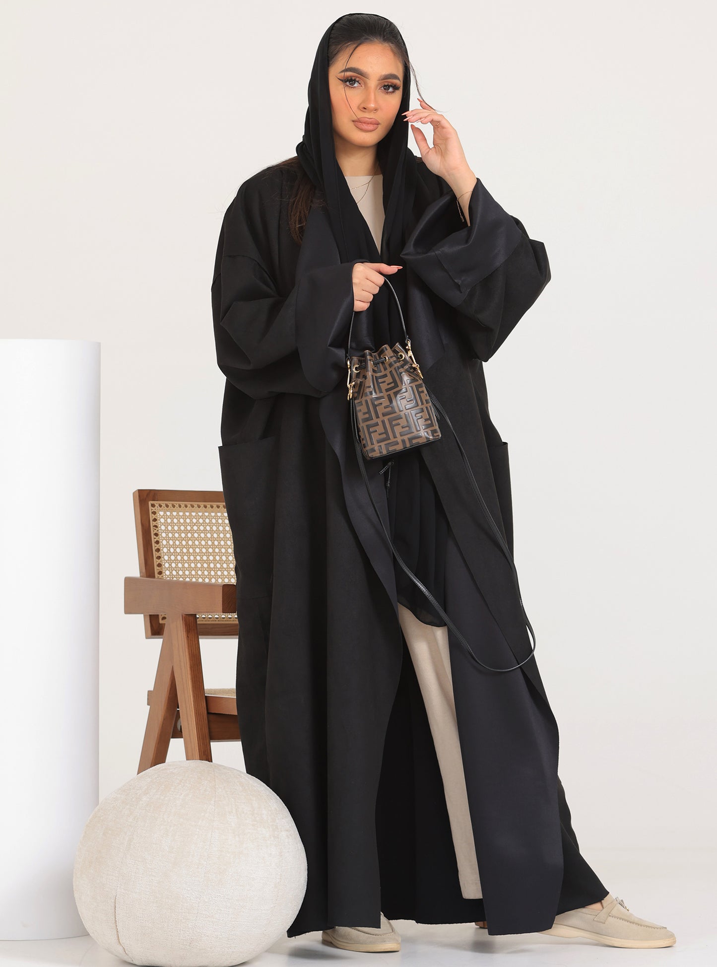 N007 - Chamois two-toned black trench coat Abaya