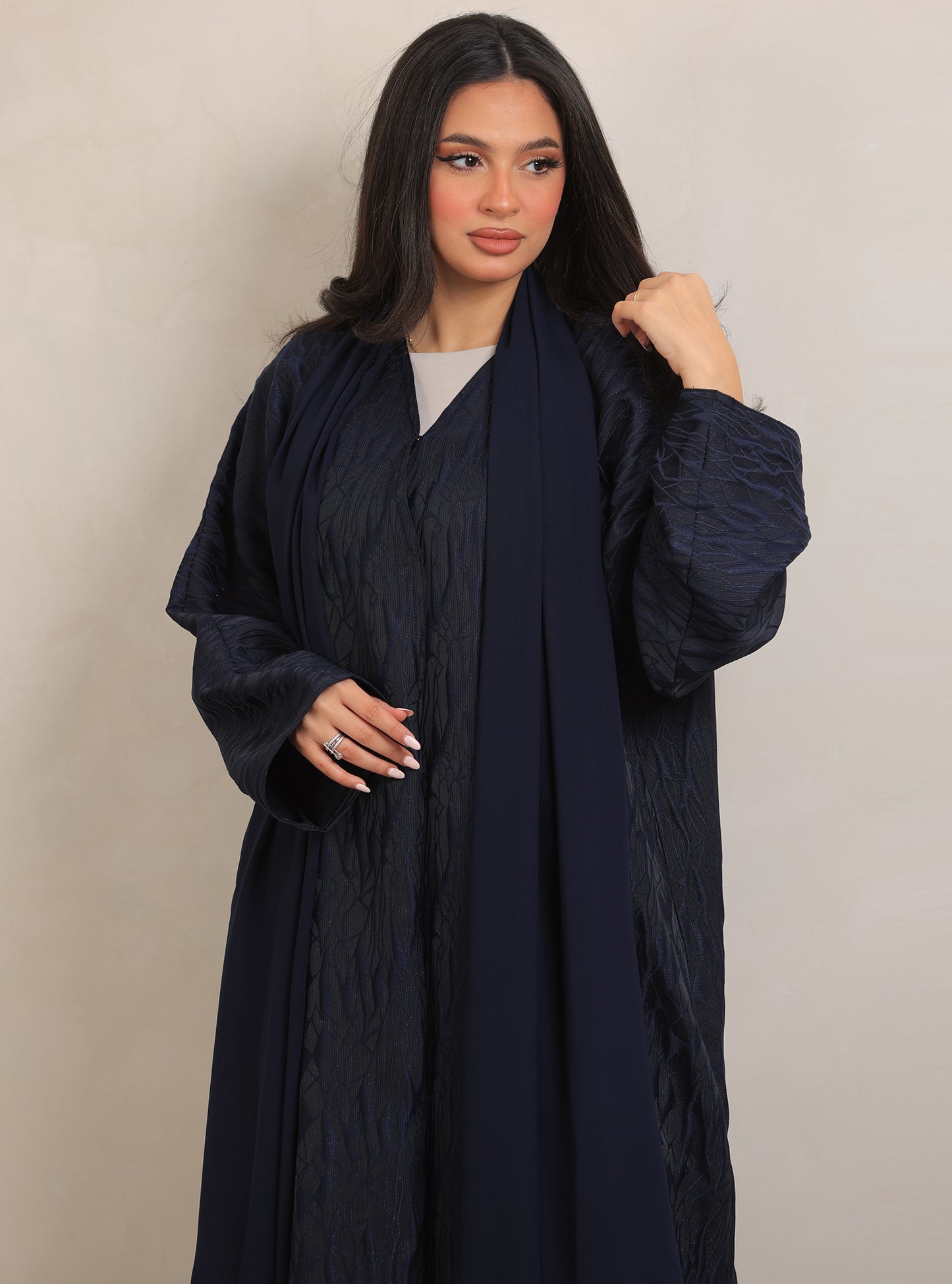 N064 - Glitter navy abaya