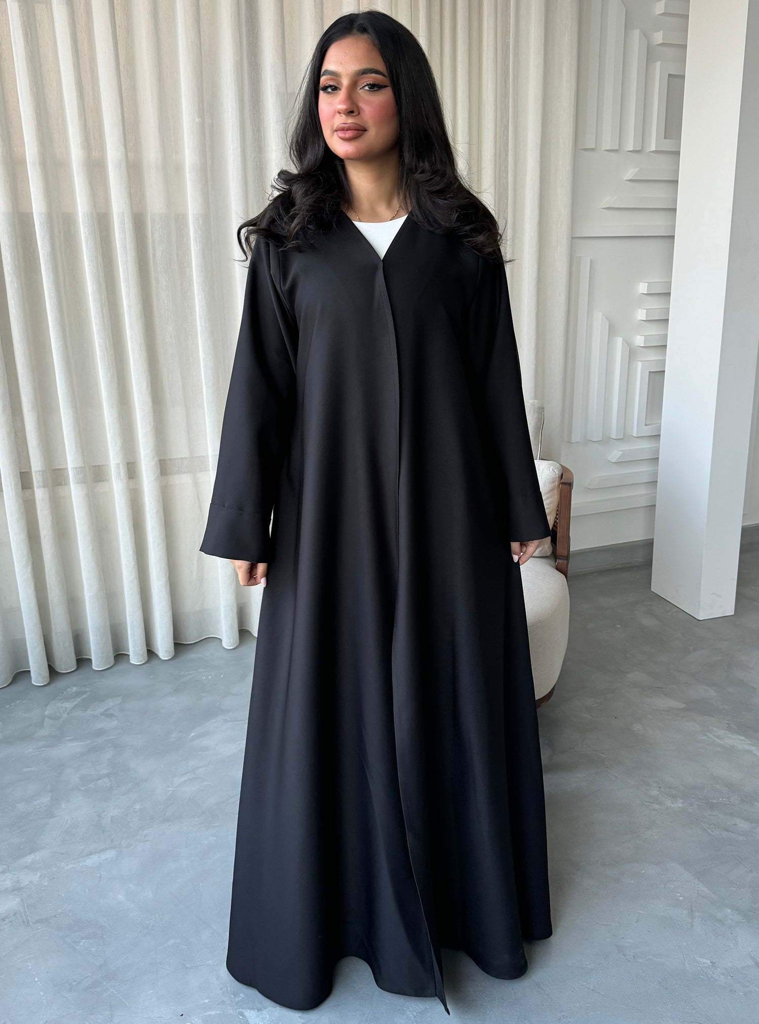 N063 - Black basic abaya