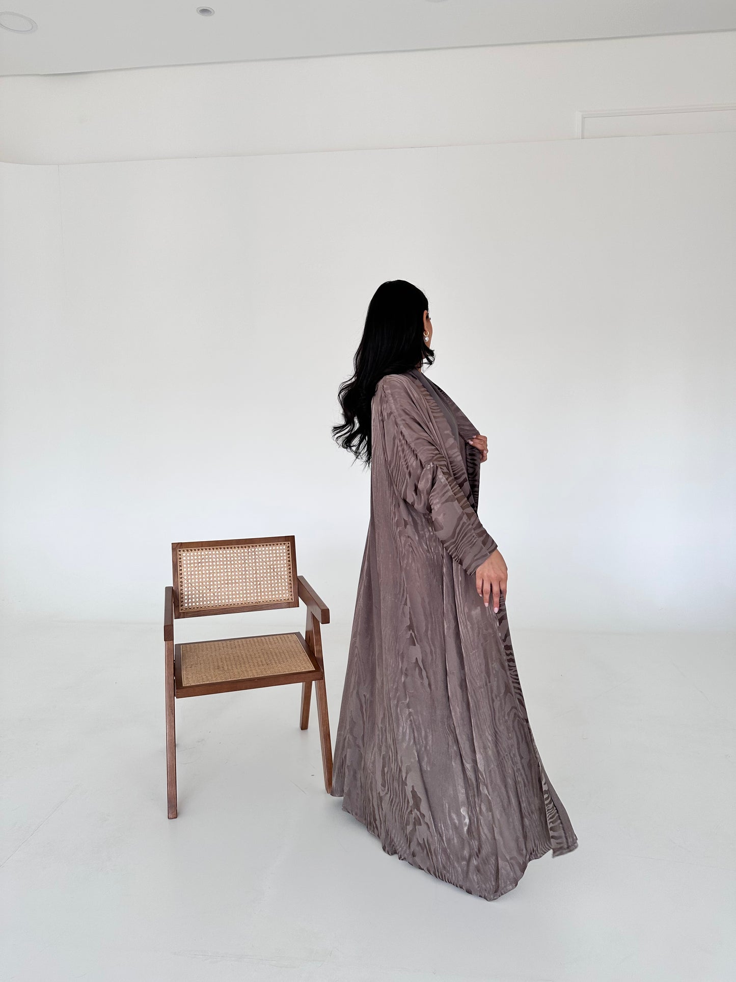 N052 - Brown on grey silk jacquard