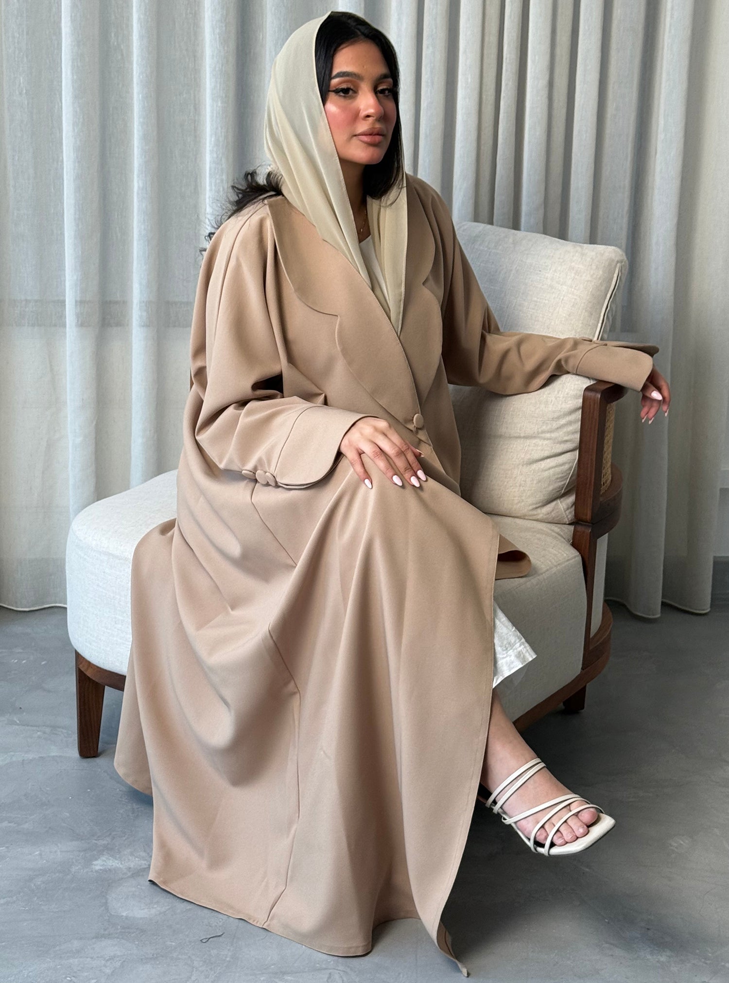 N060 - Formal beige abaya