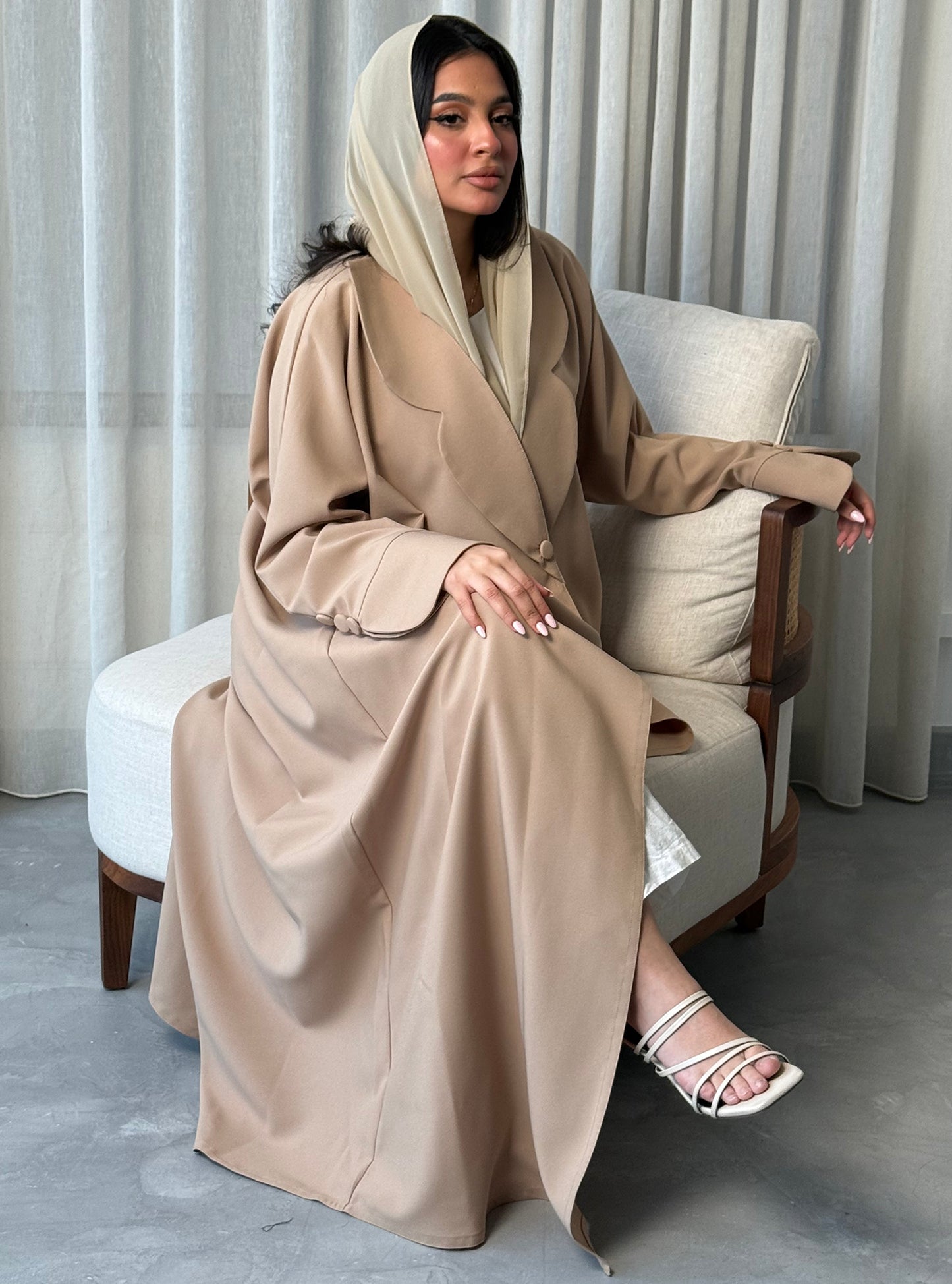 N060 - Formal beige abaya