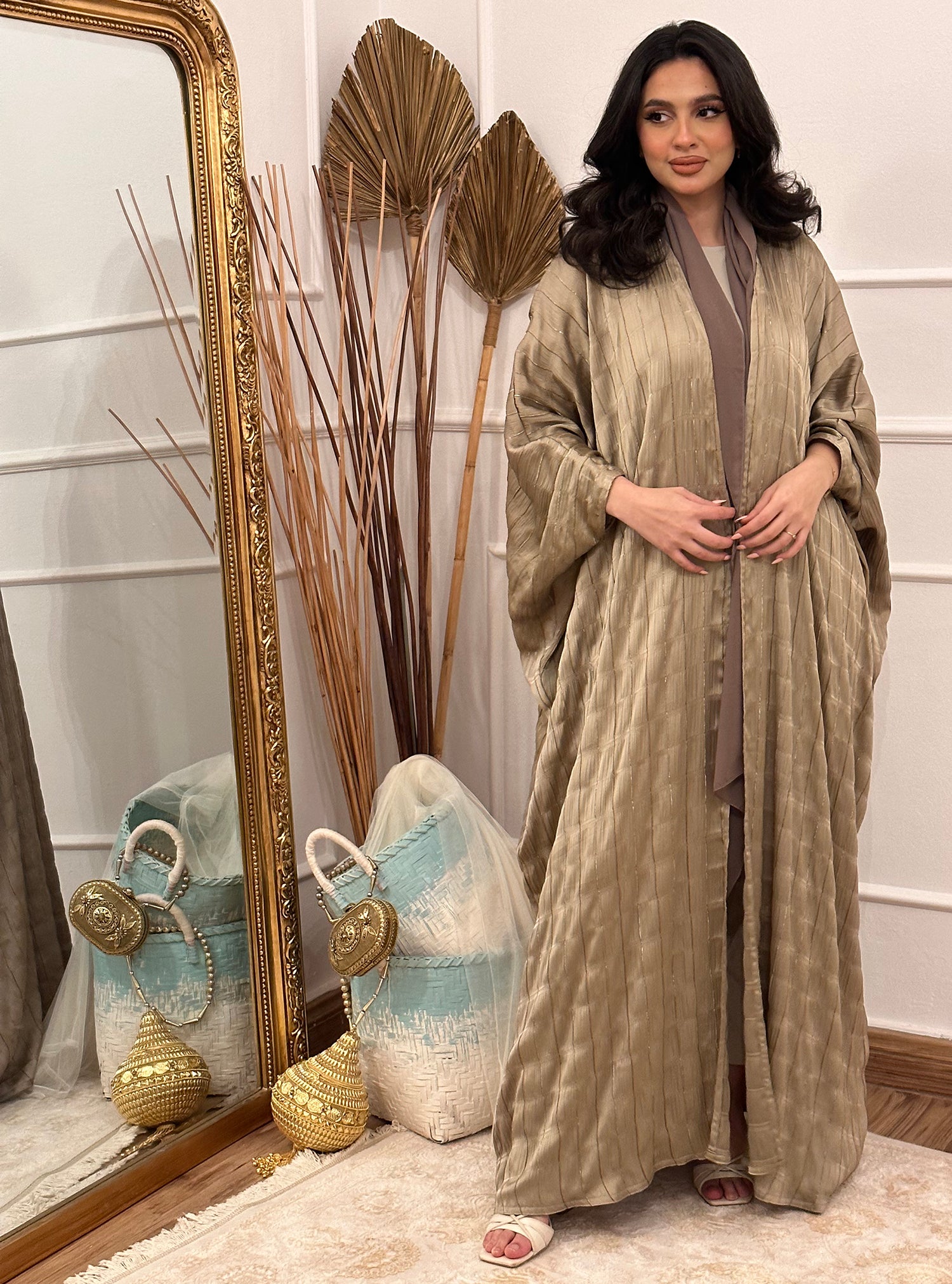 N075 - Glittery Olive abaya
