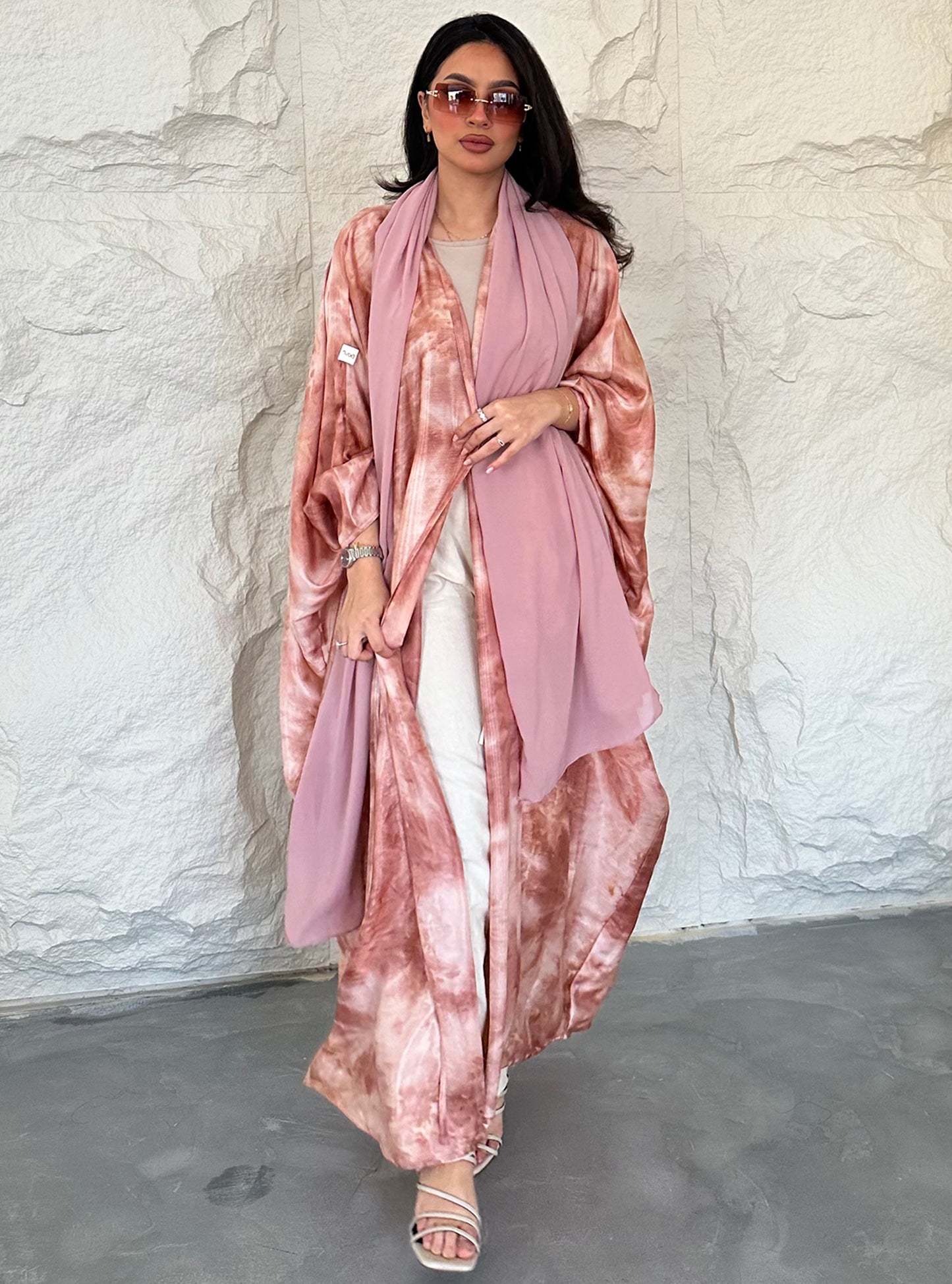 N045 -Peach tie die abaya