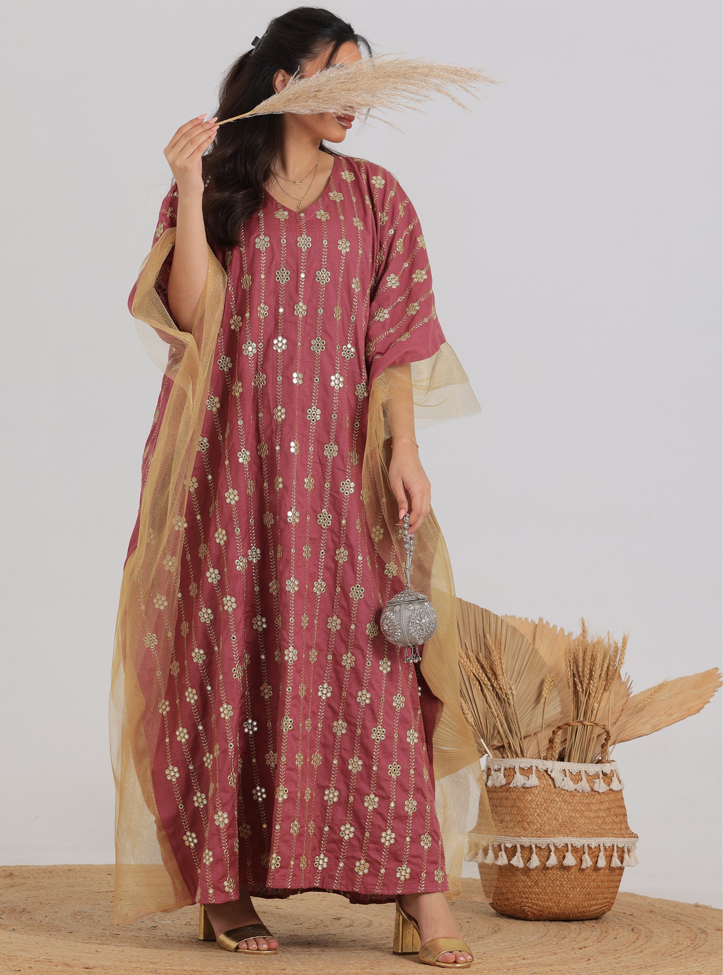 N012 - Pink embroidered jalabiya