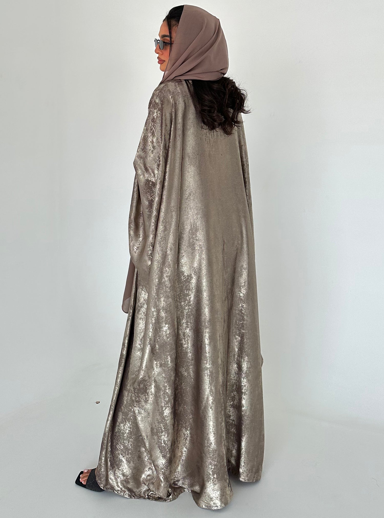 N027 - Shiny silk organza abaya