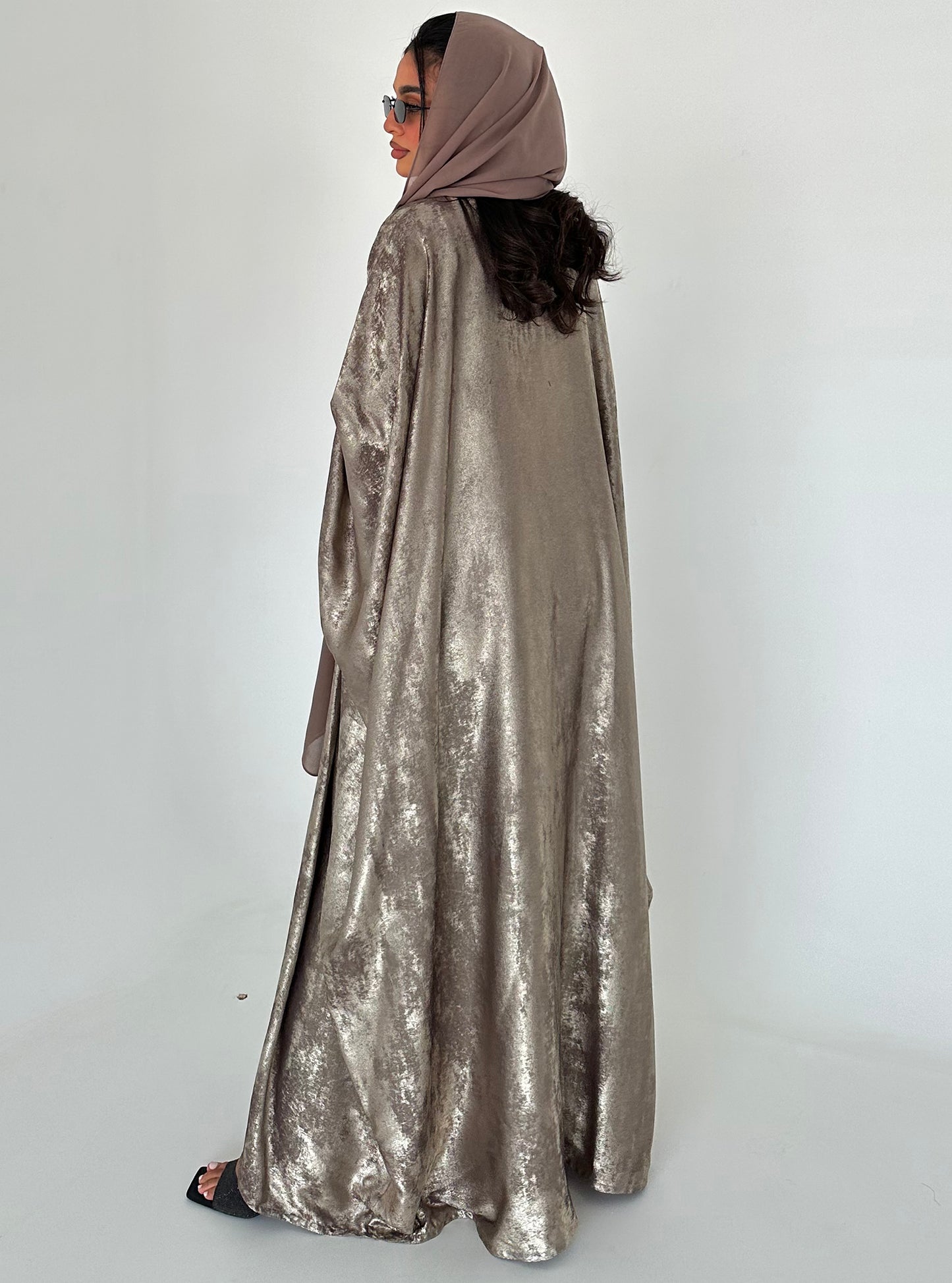 N027 - Shiny silk organza abaya
