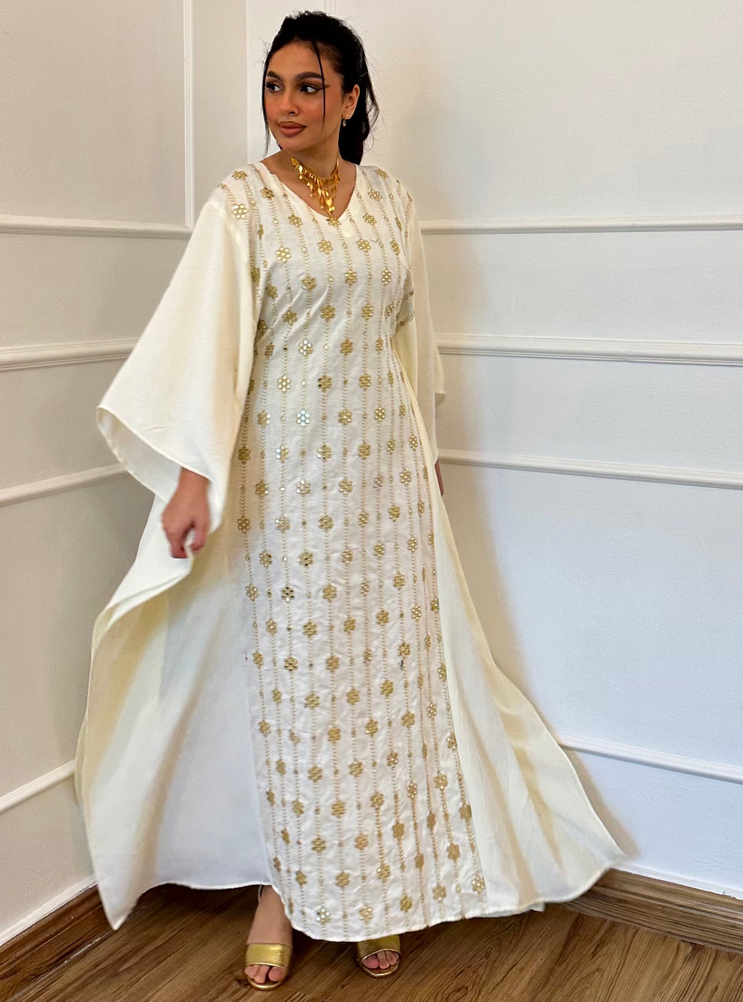 N035 - Off white linen kaftan