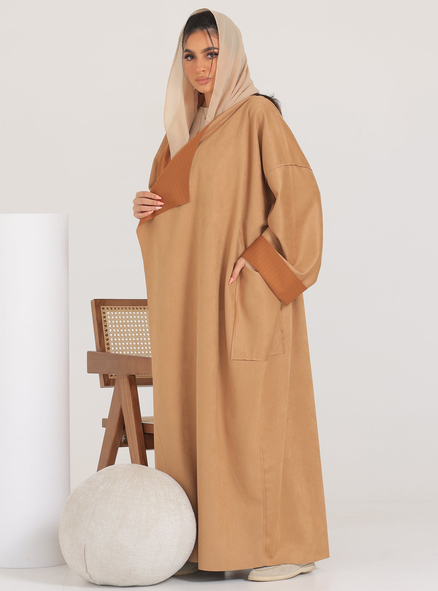 N005 - Chamois two-toned camel trench coat Abaya