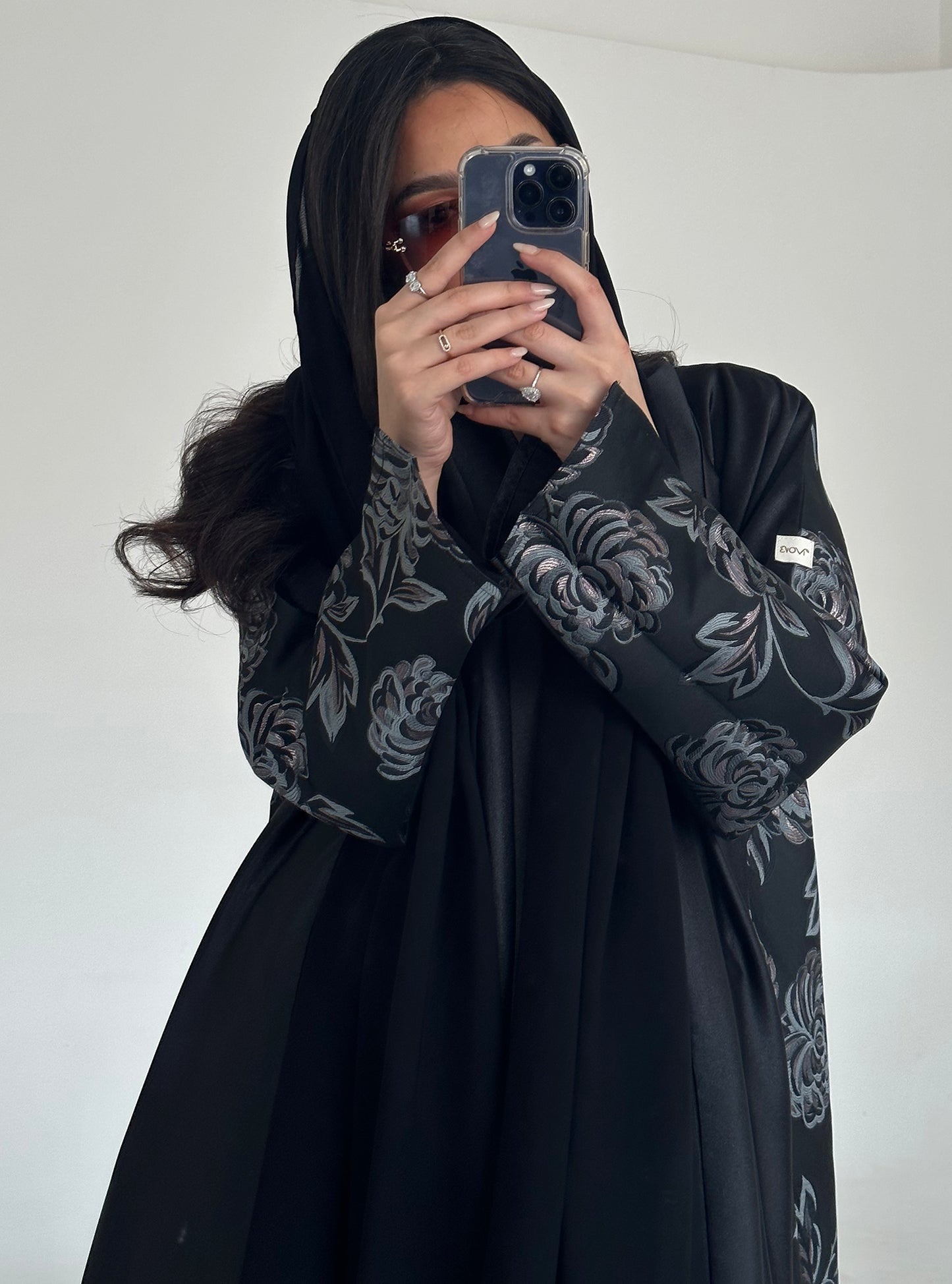 N042 - Floral jacquard black abaya