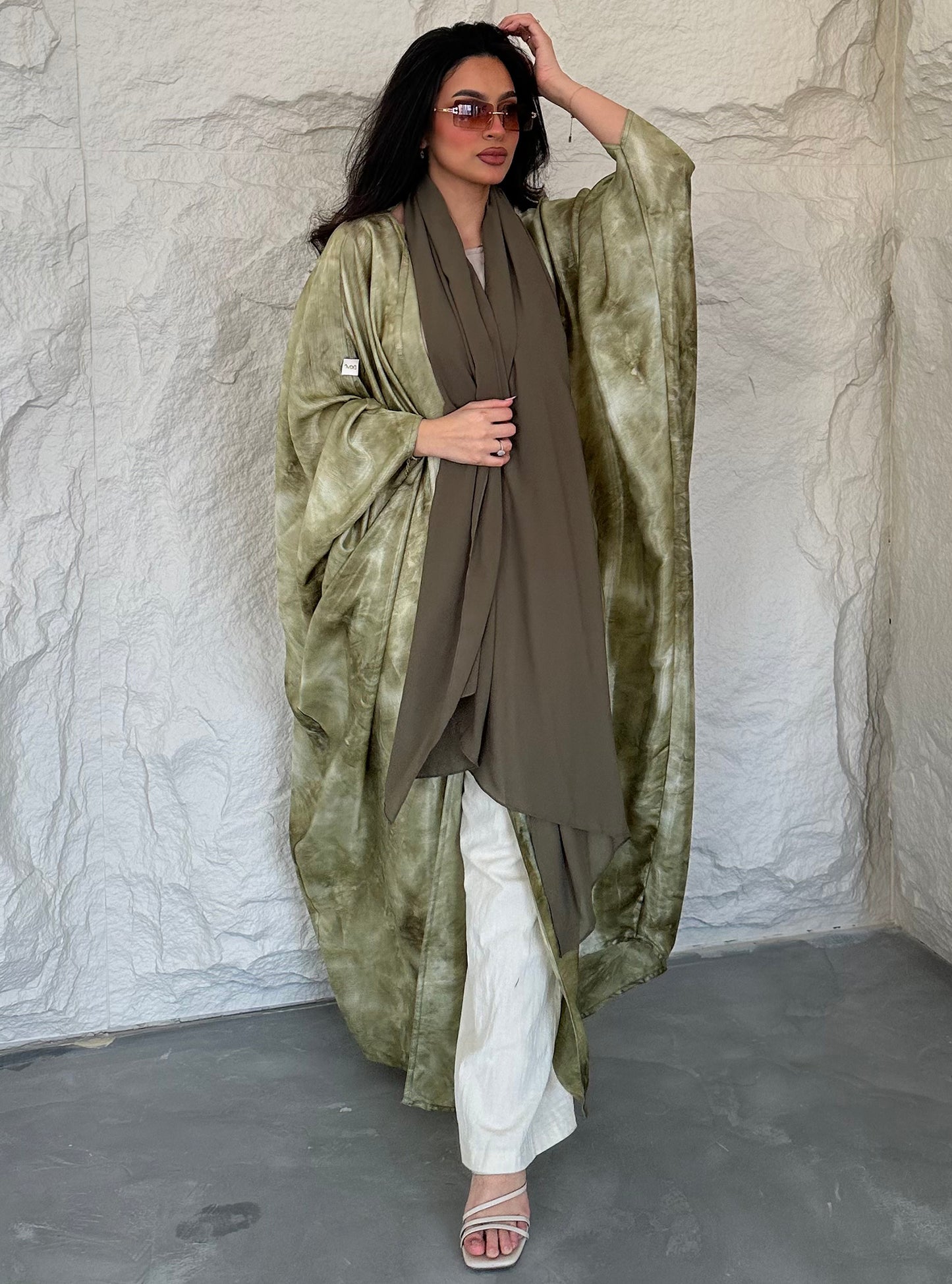 N044 - Green tie die abaya
