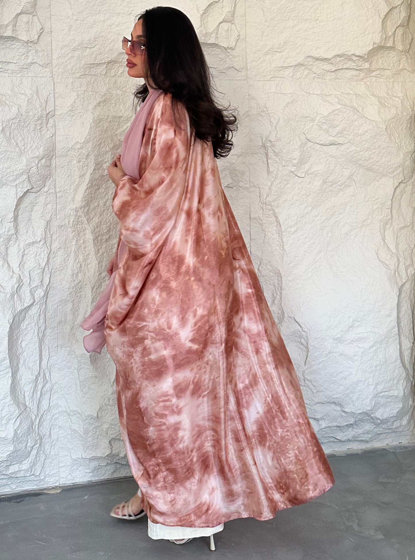 N045 -Peach tie die abaya