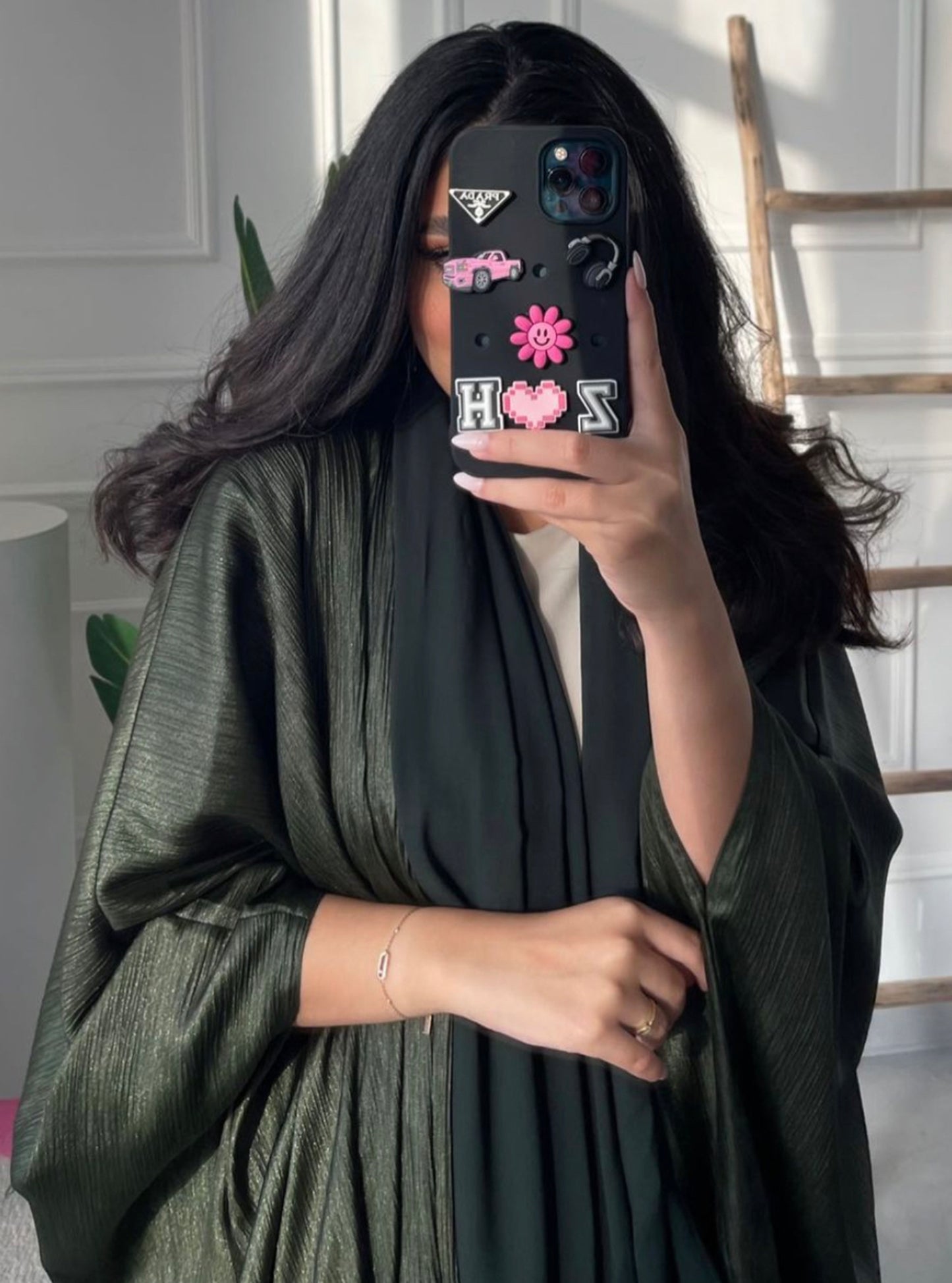 N023 - jungle green shiny abaya