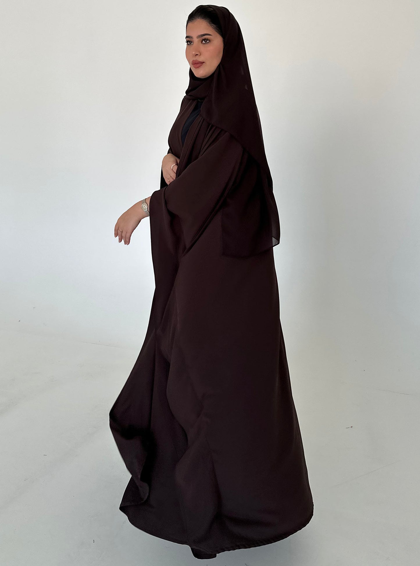 N057 - Brown butterfly abaya