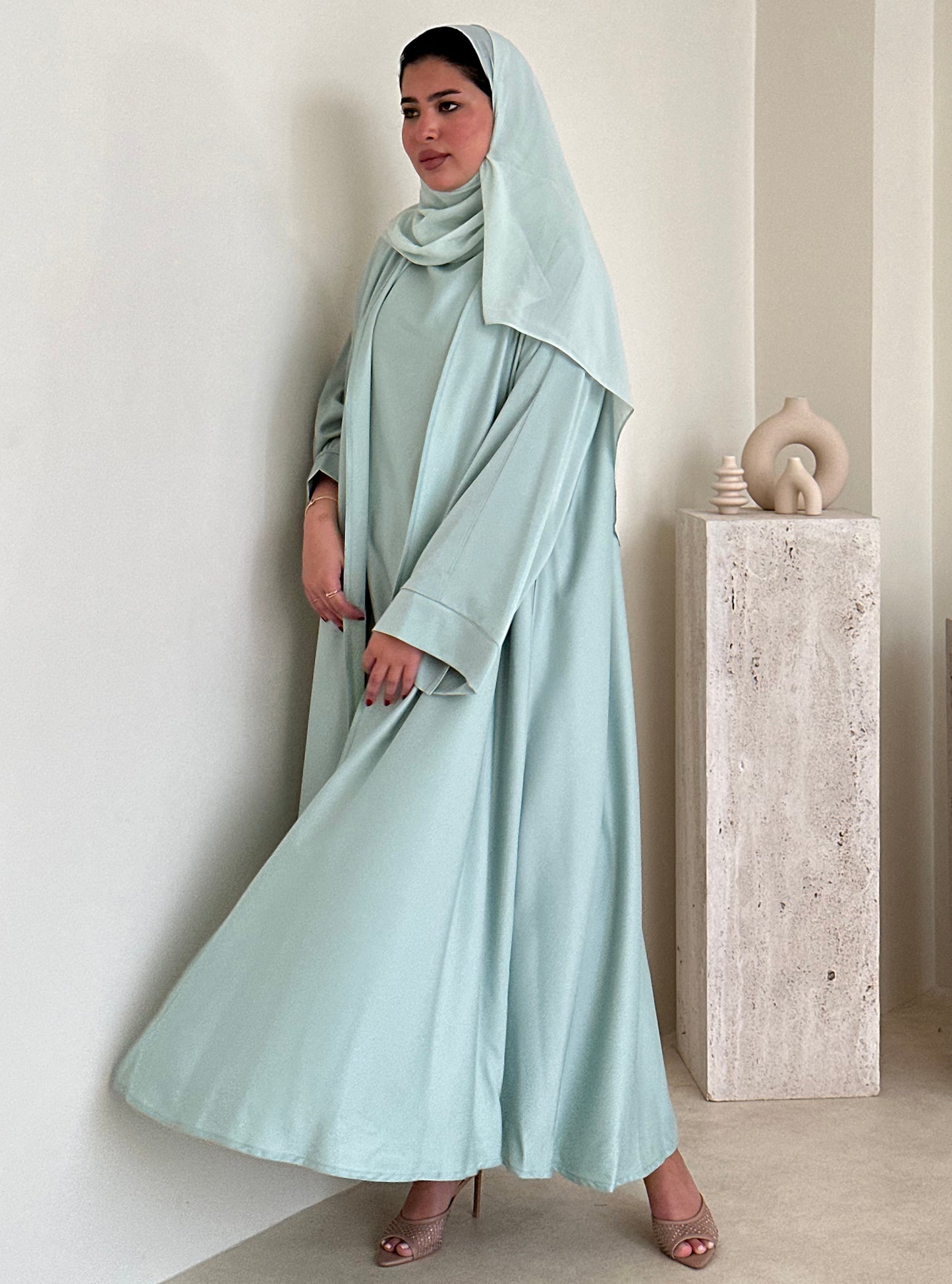 N084 - Green abaya set