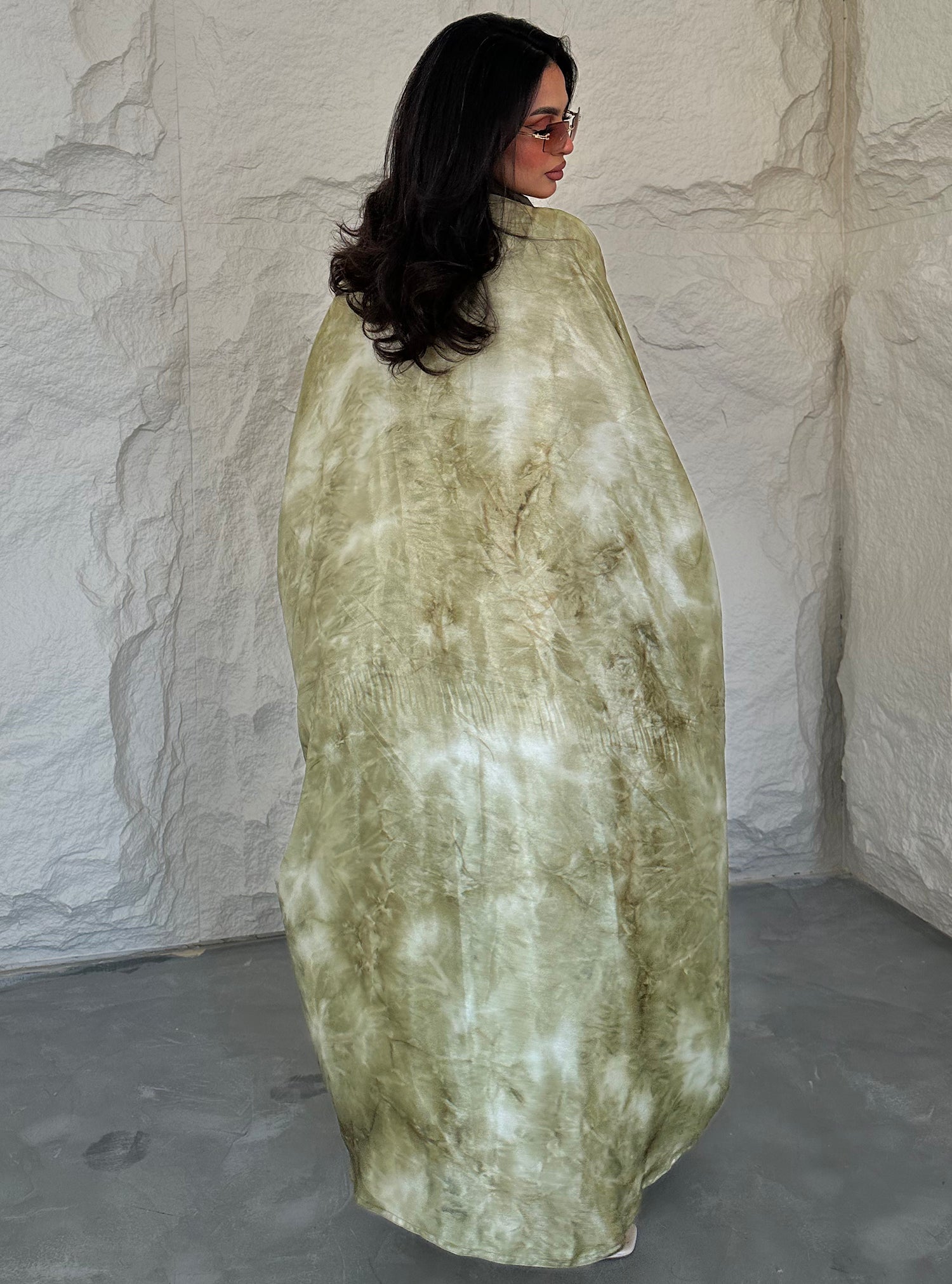 N044 - Green tie die abaya