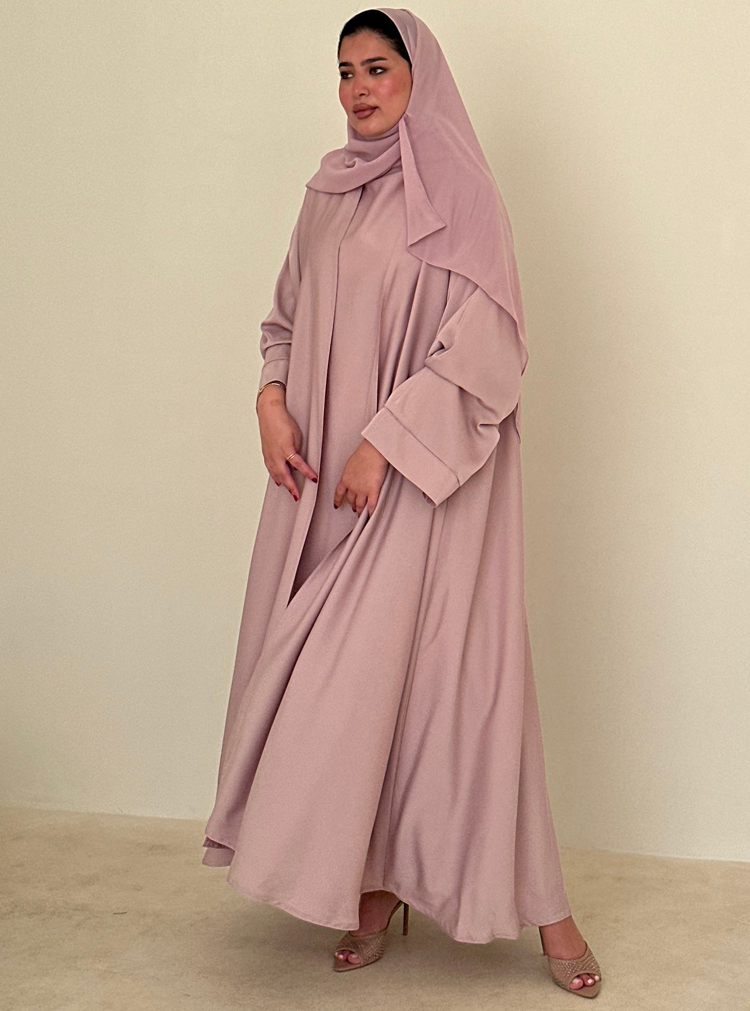 N083 - Pink abaya set